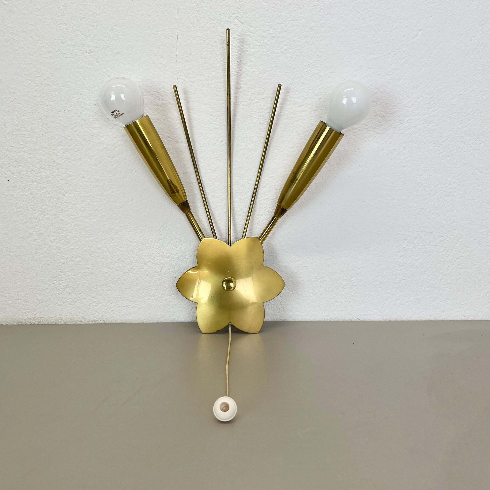 Rare Minimalist 33cm Brass Stilnovo Style Theatre Wall Light Sconce, Italy 1950s photo furniture