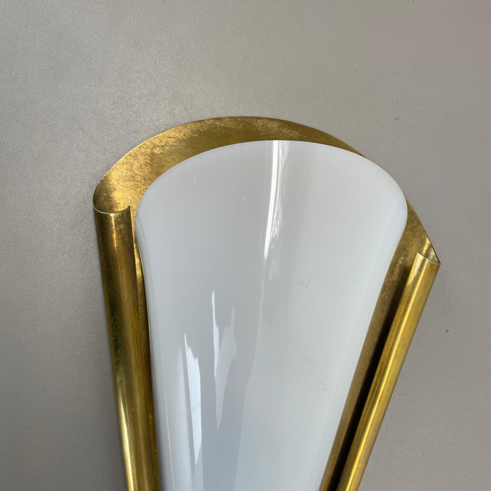 Rare Minimalist Brass And Plexiglass Stilnovo Style Wall Light, Italy 1950s photo vintage