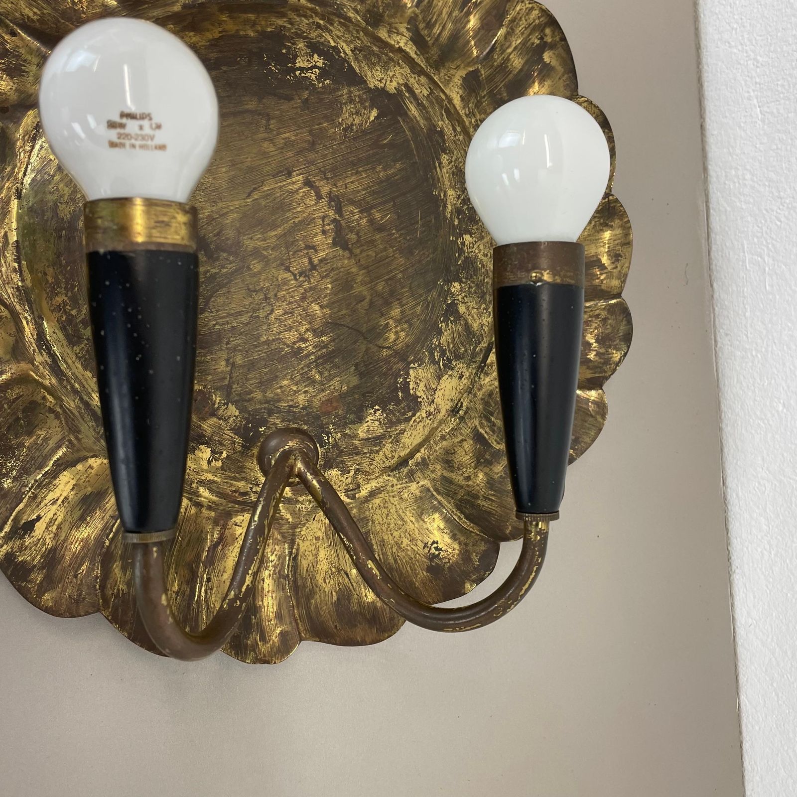 2212.0 Set Of 2 Brass 31cm Gio Ponti Style Theatre Wall Light Sconces, Italy, 1950s photo