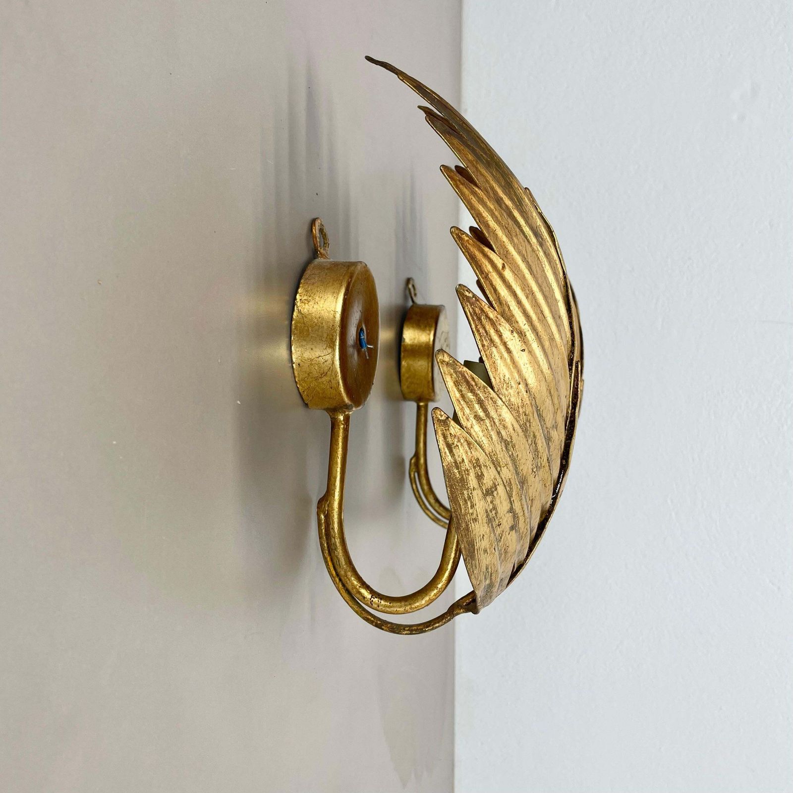 Set Of 2 Hans Kögl Style Golden Florentiner Leaf Wall Light Sconces, Italy, 1980 photo for sale