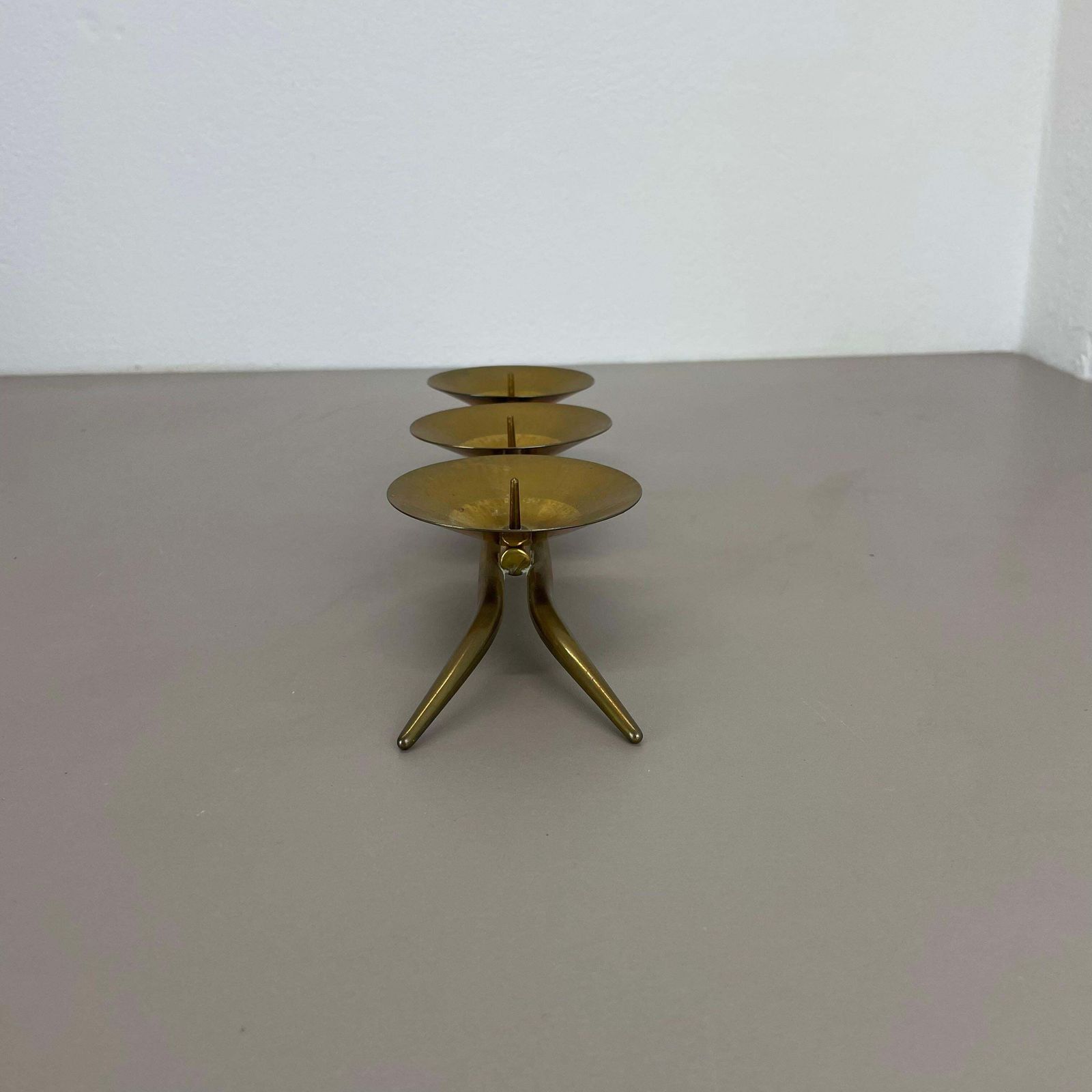 photo vinterior 43cm Modernist Auböck Style Brutalist Brass Metal Candleholder, Austria 1950s