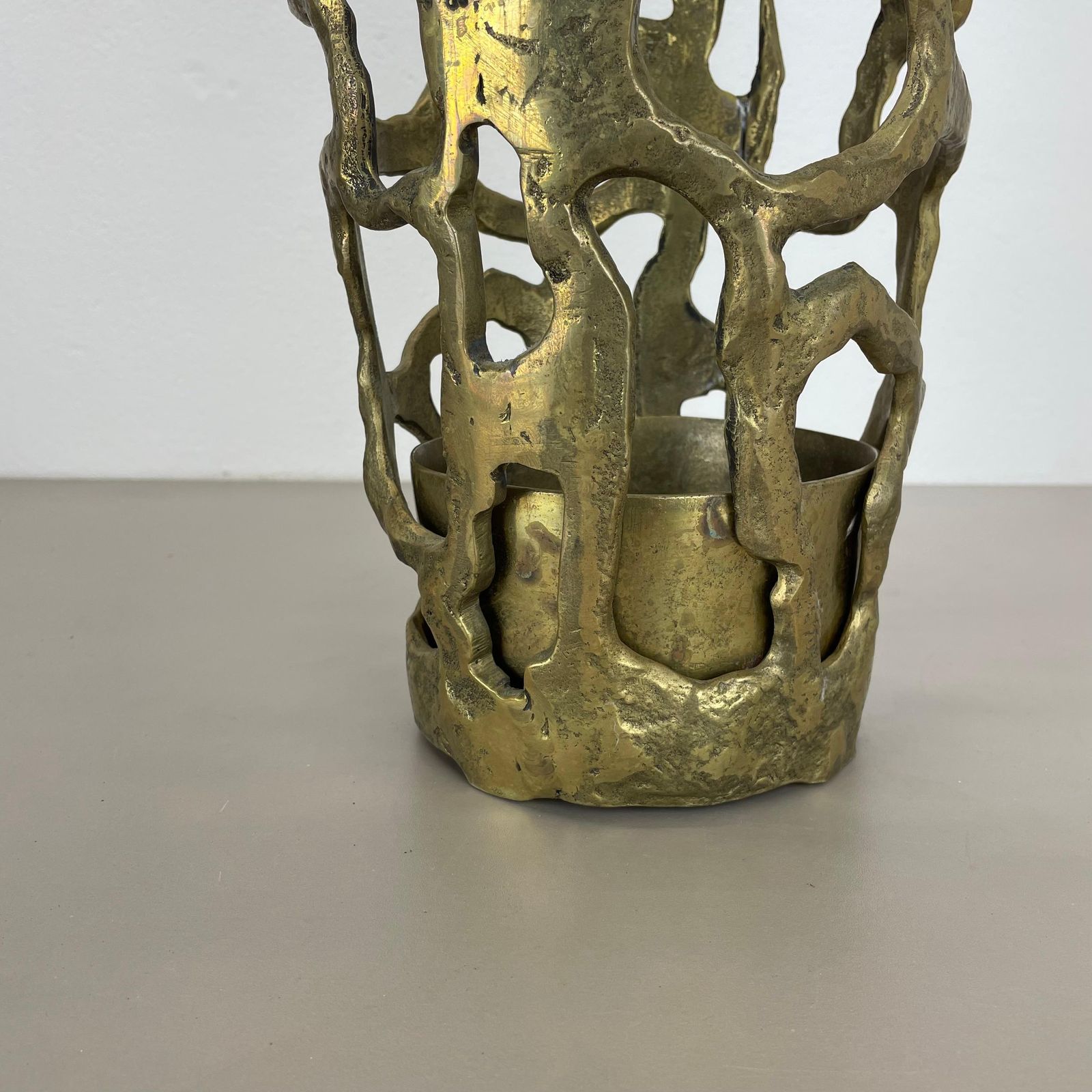 photo buy Hollywood Regency Solid 11kg Brutalist Brass Umbrella Stand, Italy, 1970s
