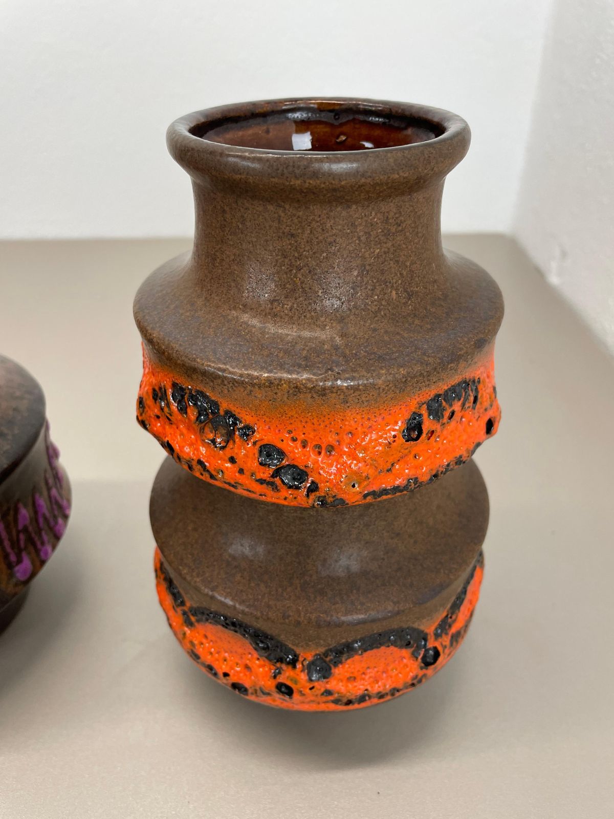 photo vintage Set Of Two Wgp "Pink Orange" Ceramic Fat Lava Vases By Scheurich, Germany, 1970s