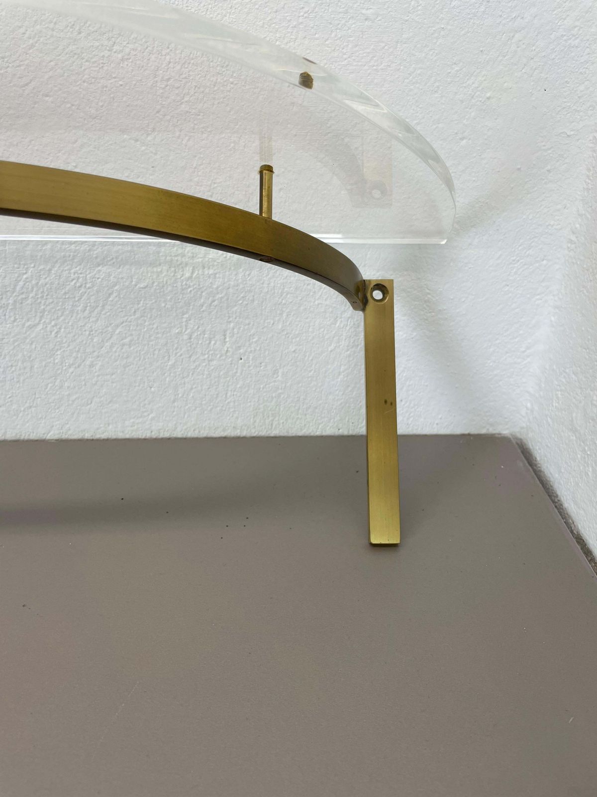 photo vinterior 60cm Hollywood Regency Solid Brass And Acryl Glass Wall Board Unit, Italy 1970s