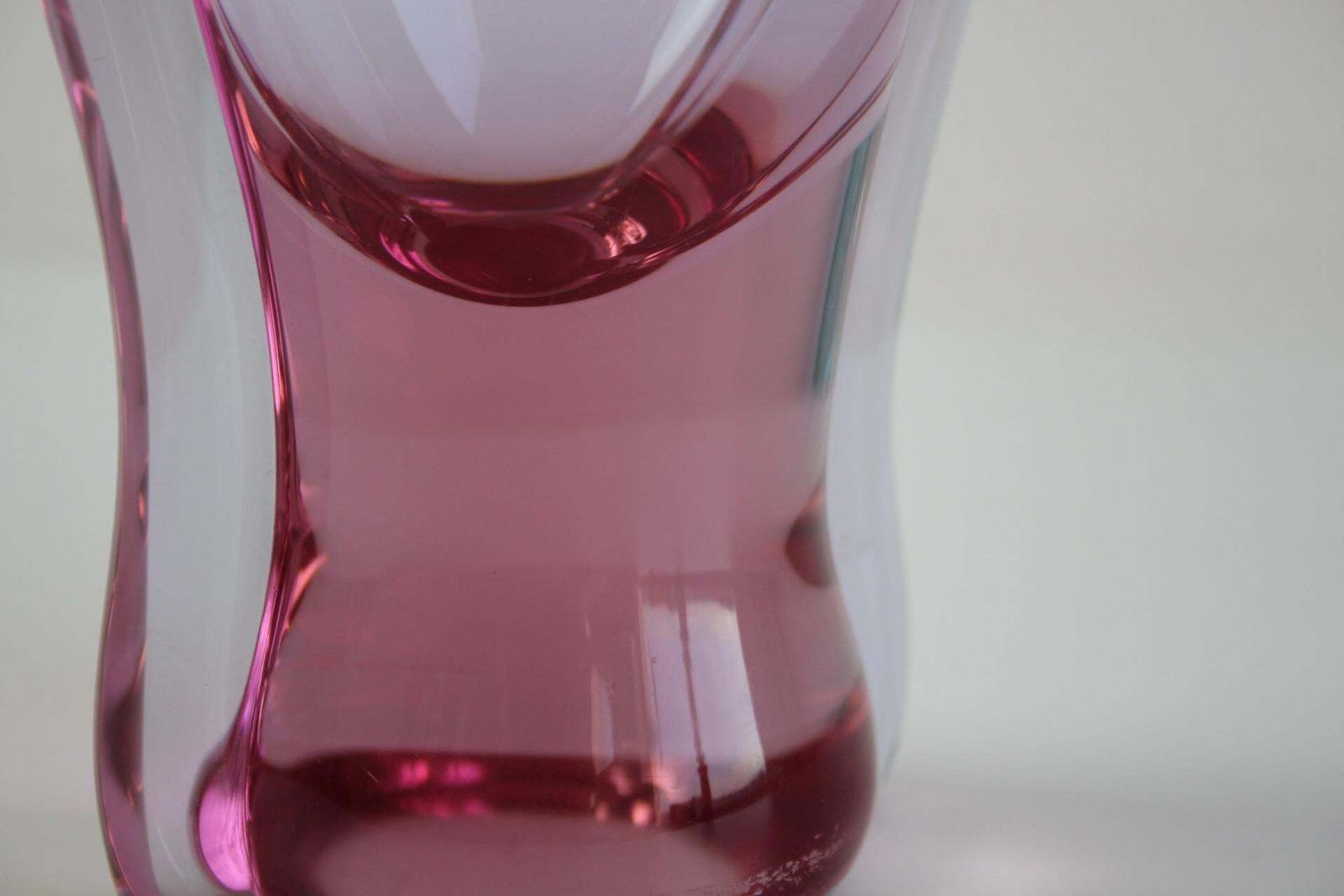 Mid Century Czech Purple Art Glass Vase By Zbs, 1960s photo vinterior