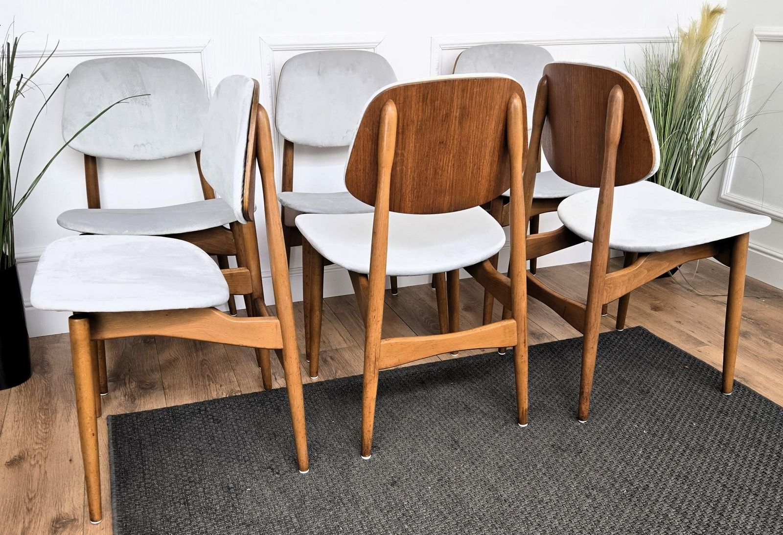 Set Of 6 Mid Century Modern Italian Walnut Wood Newly Upholstered Dining Chairs photo vinterior