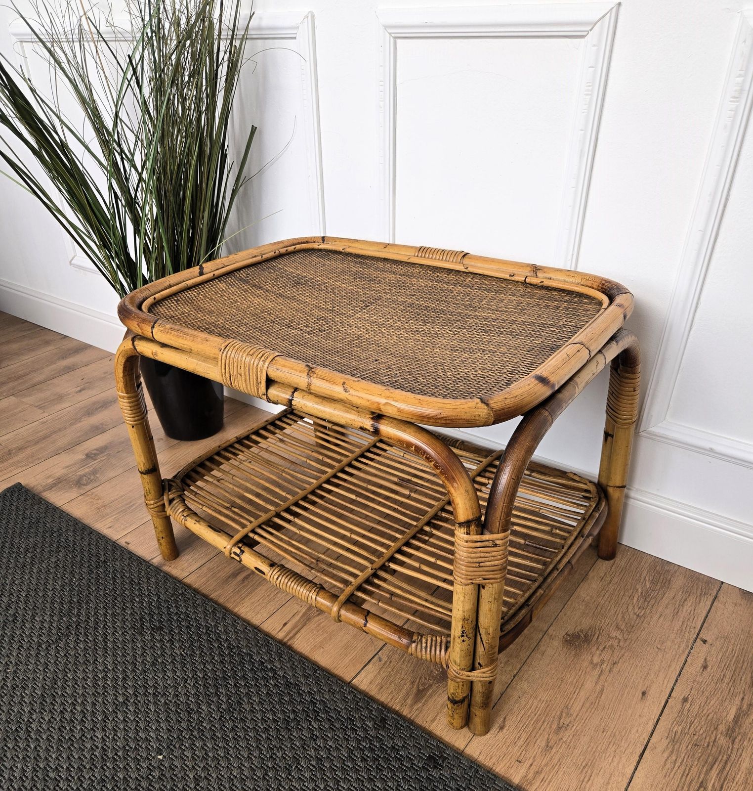 1960s Italian Bamboo Rattan Bohemian French Riviera Side Accent Table photo vinterior