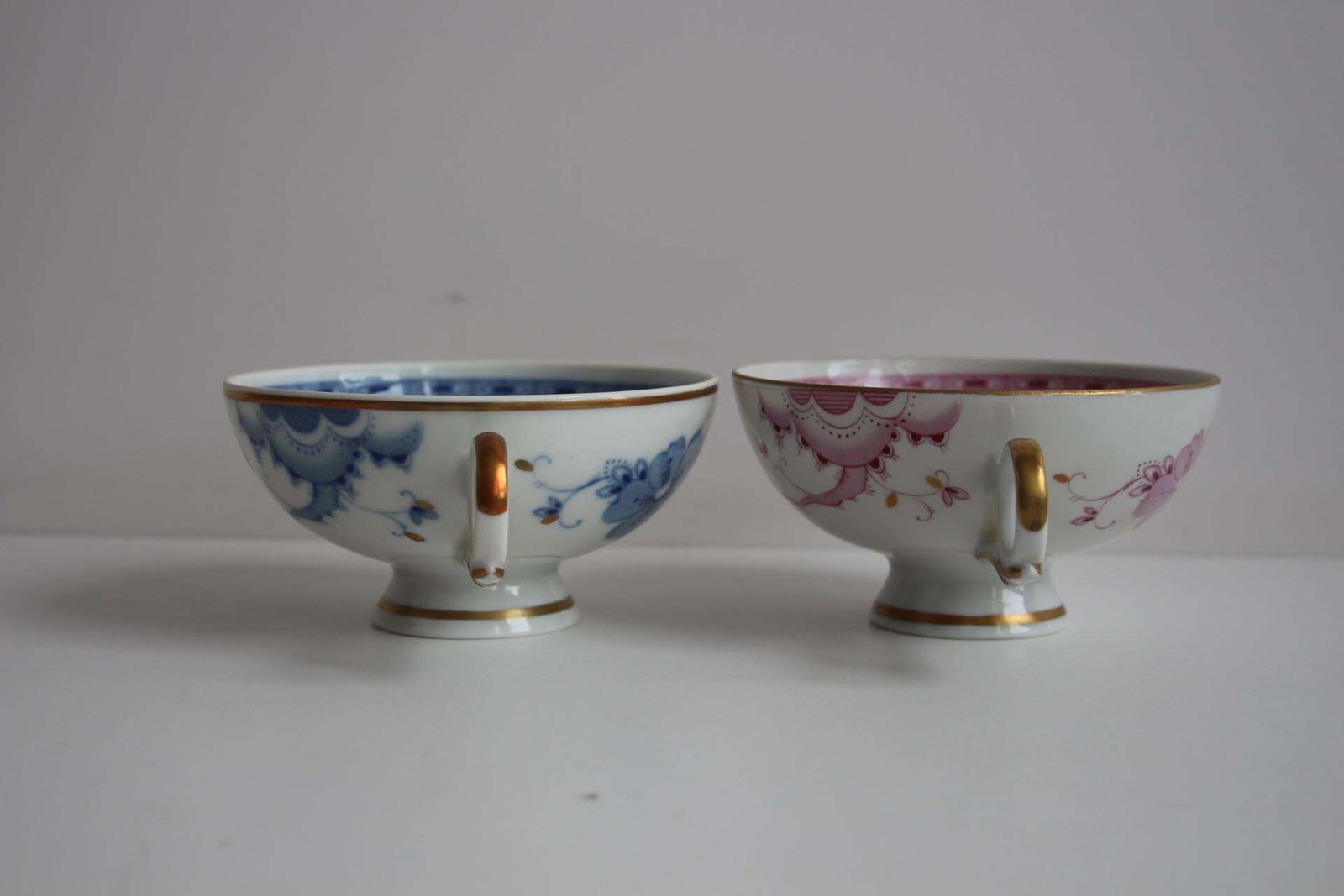 558.0 Wallendorf 1764 “Friendship” Porcelain Tea Set – Pink & Blue Service For Two photo