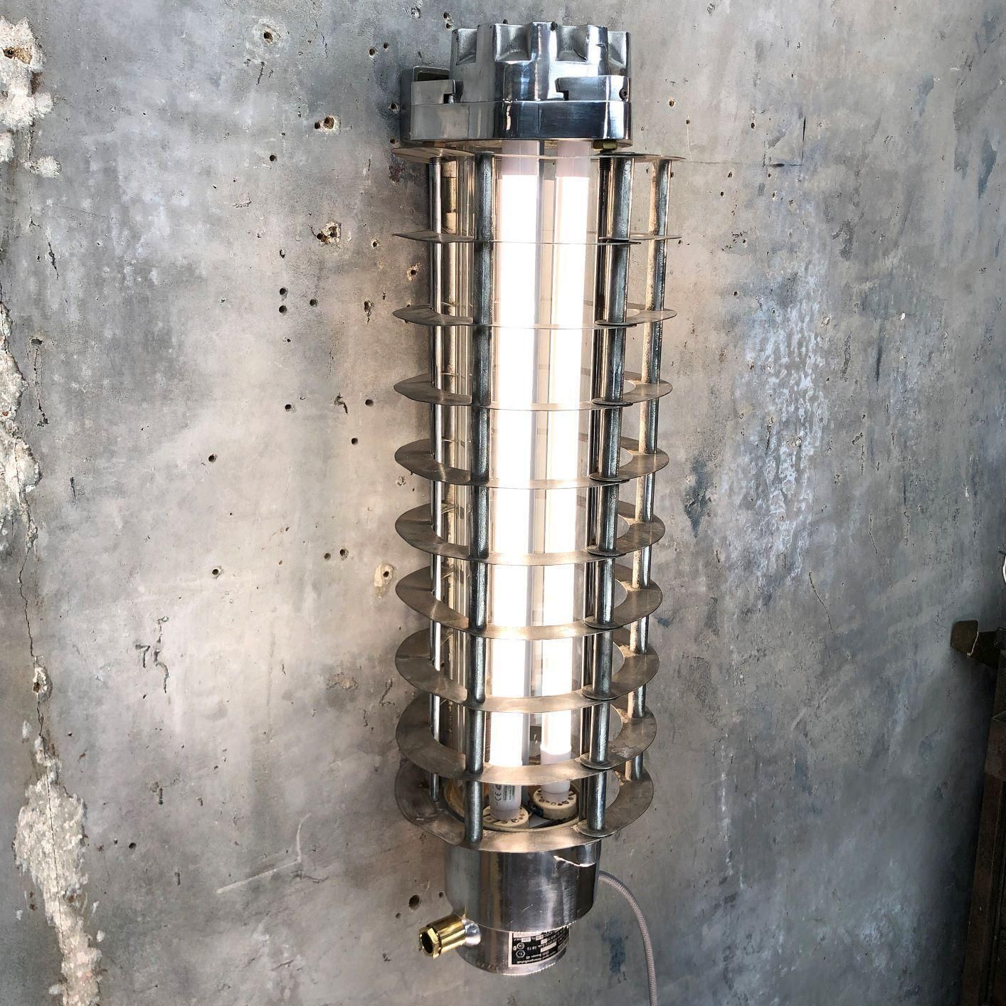 Vintage Industrial Wall Mounted Flameproof Led Aluminum Striplight With Cage photo Lighting