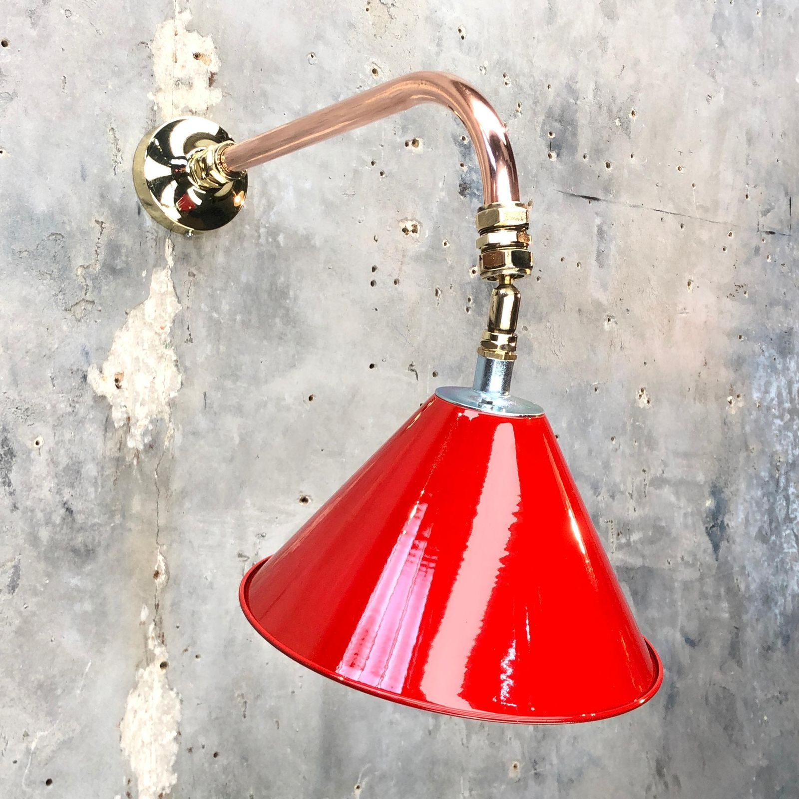 1980 British Army Lamp Shade In Red With Copper Cantilever Wall Lamp Edison Bulb photo for sale