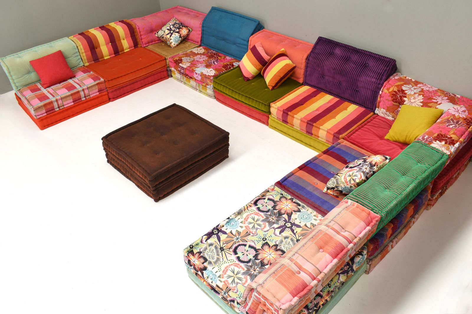 Large Mah Jong Sofa In Original Fabric By Hans Hopfer For Roche Bobois 35 Pieces photo 34999.0