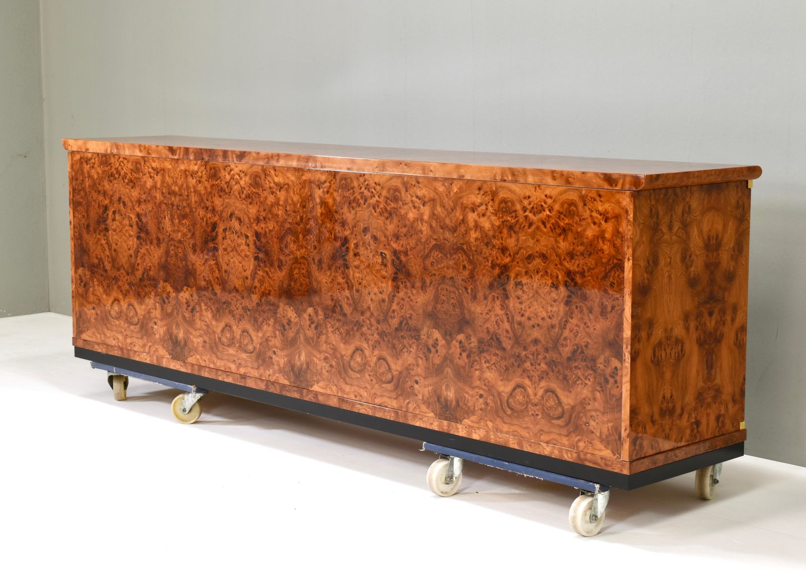 photo furniture Italian Sideboard In Burlwood And Brass Details By Glam Furniture Italy, 1970's