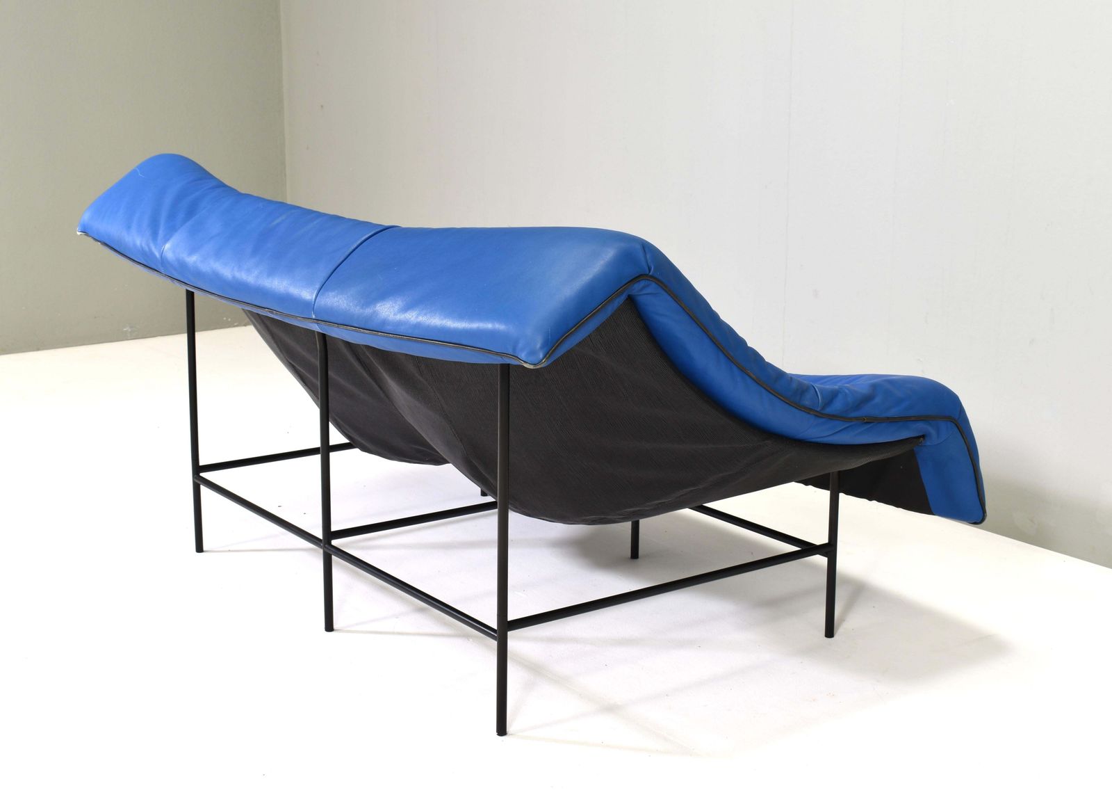 4665.0 Butterfly Sofa In Leather By Gerard Van Den Berg For Montis, Netherlands, 1980's photo