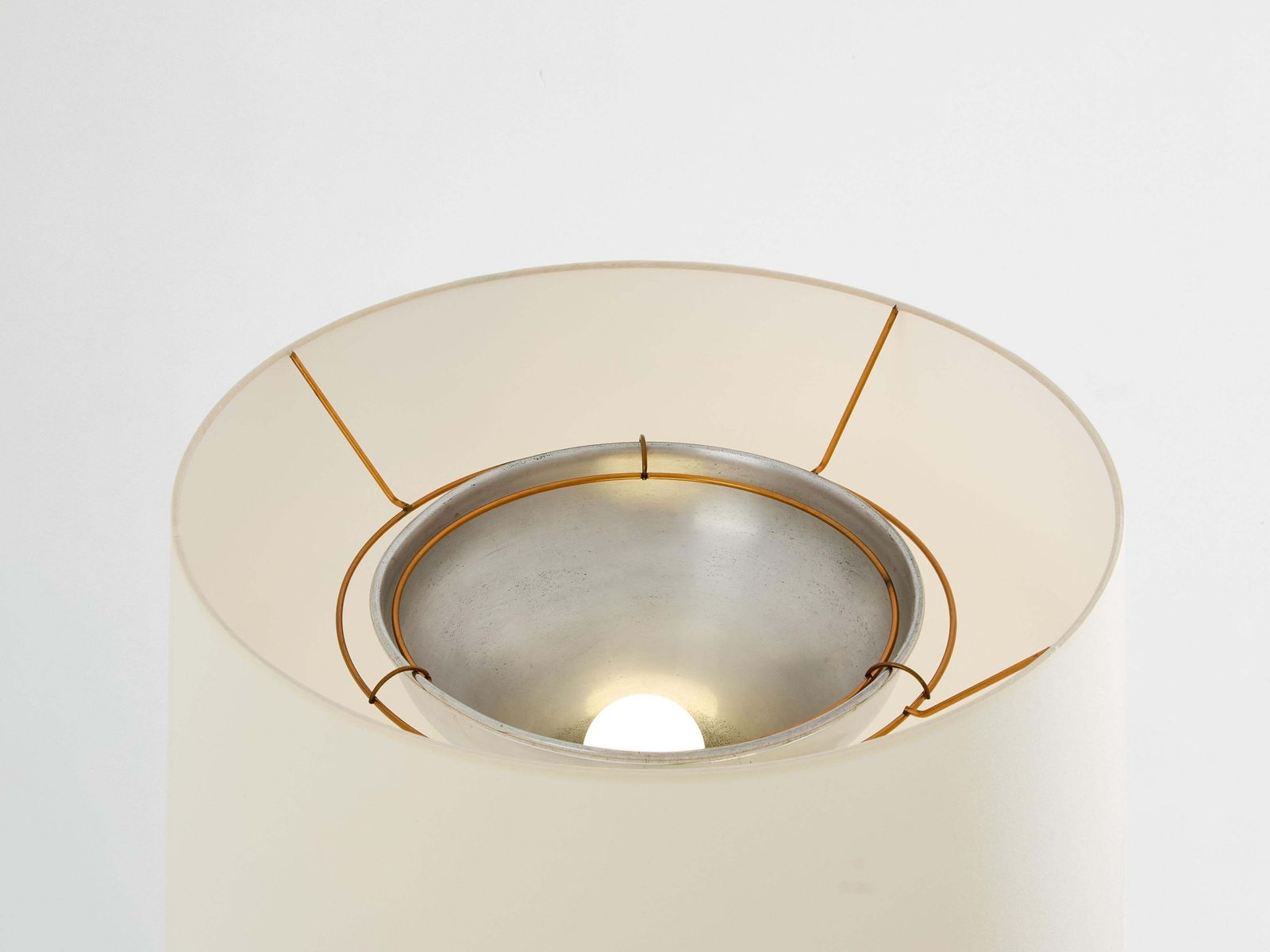 photo furniture Lampadaire Maison Jansen en bronze doré à décor de feuillage, années 1950