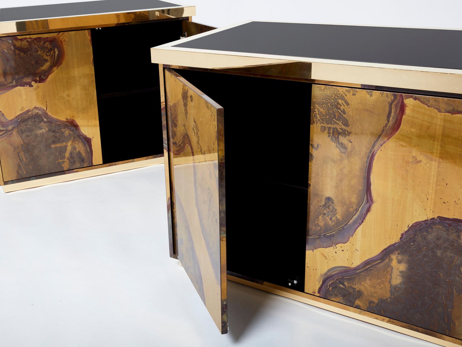 Paire de buffets en laiton oxydé par Isabelle et Richard Faure, années 1970 photo vinterior