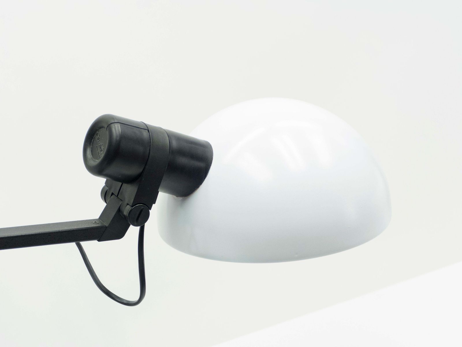 photo furniture Lampe de bureau Harvey Guzzini, Italie, années 1970