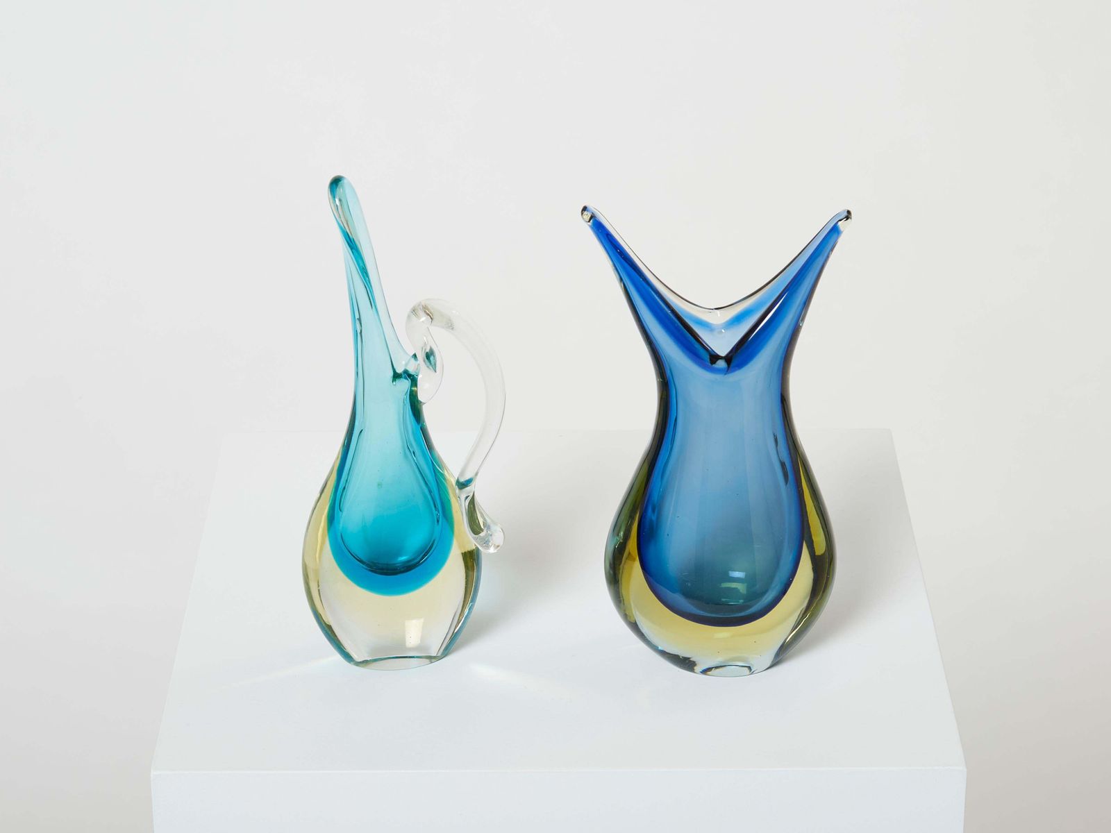 Ensemble de deux petits vases Sommerso en verre de Murano, années 1970 photo furniture
