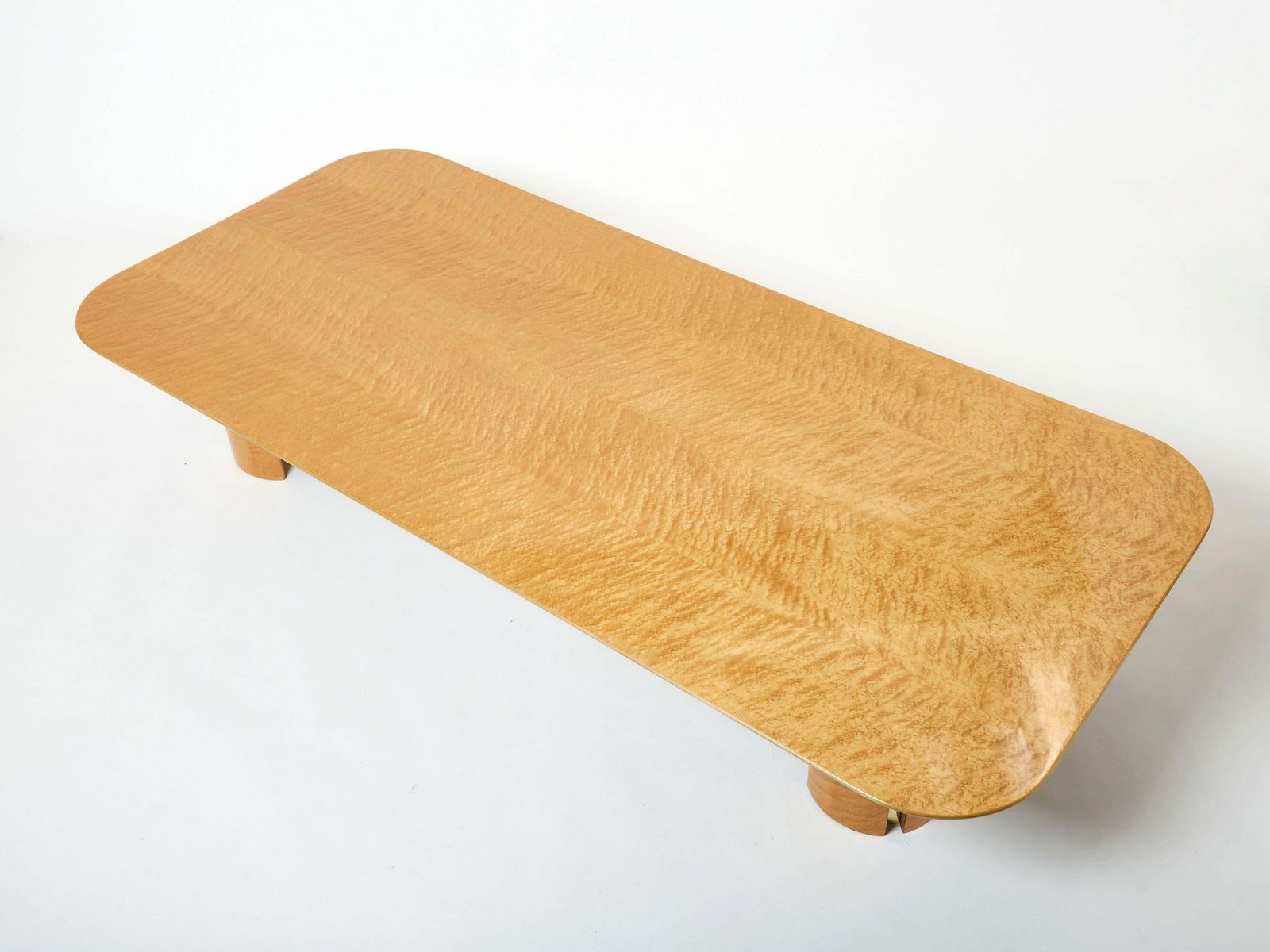 Table basse extra-large Giovanni Offredi pour Saporiti, érable et laiton, années 1980 photo buy