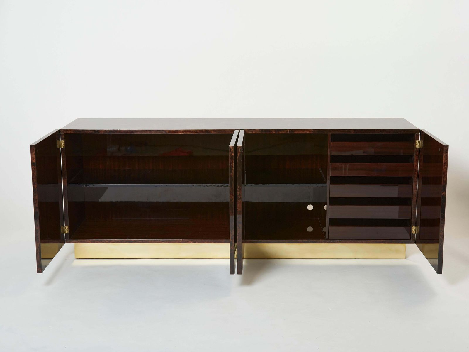 Buffet Aldo Tura en parchemin de chèvre brun et laiton, années 1960 photo buy