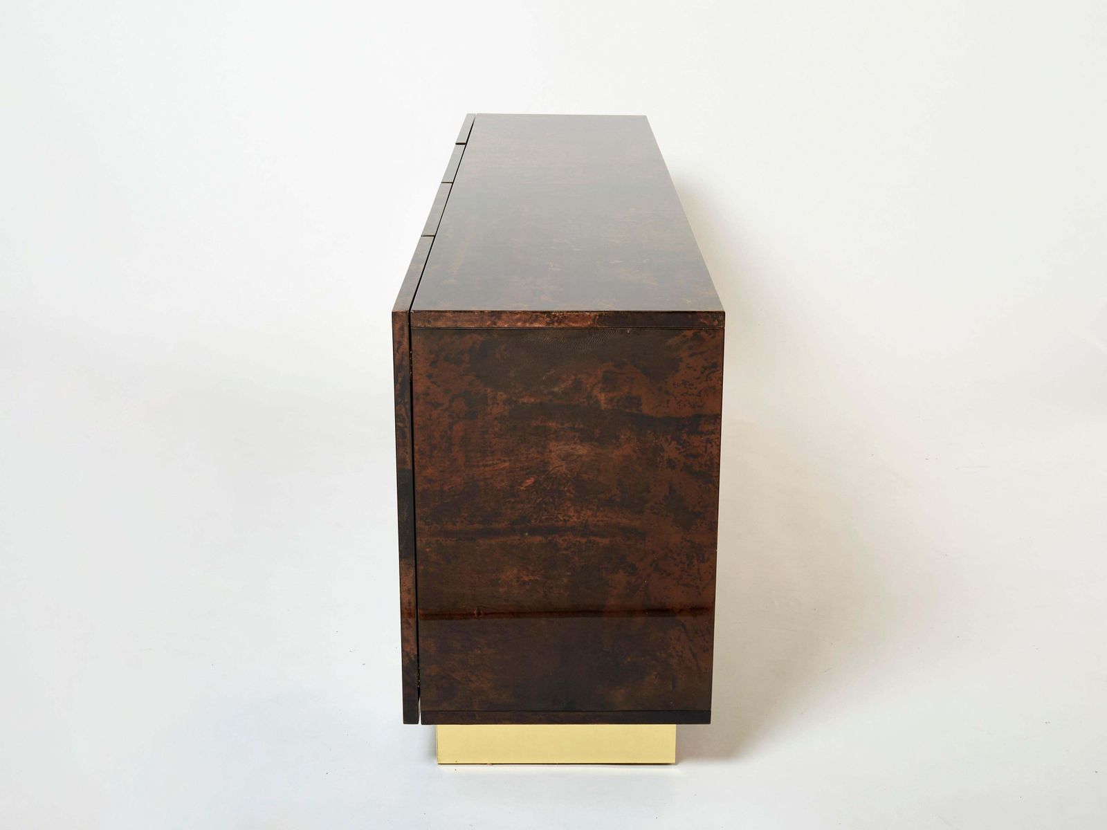 photo for sale Buffet Aldo Tura en parchemin de chèvre brun et laiton, années 1960
