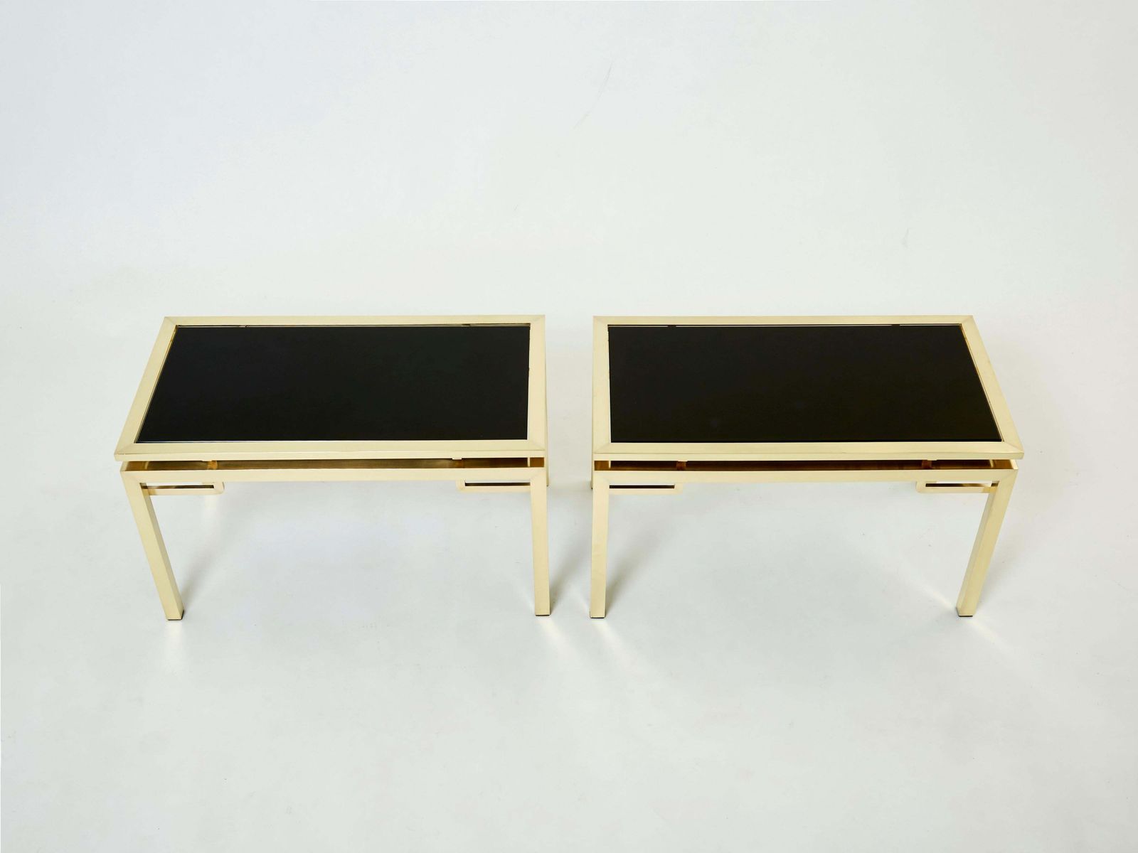 Tables d'appoint en laiton, par Guy Lefevre pour Maison Jansen, années 1970 photo furniture