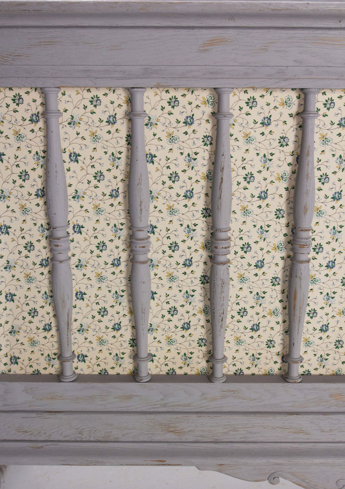 photo buy Frans bed met gepatineerd hout, tweepersoons, Louis XVI-stijl, ca. 1960