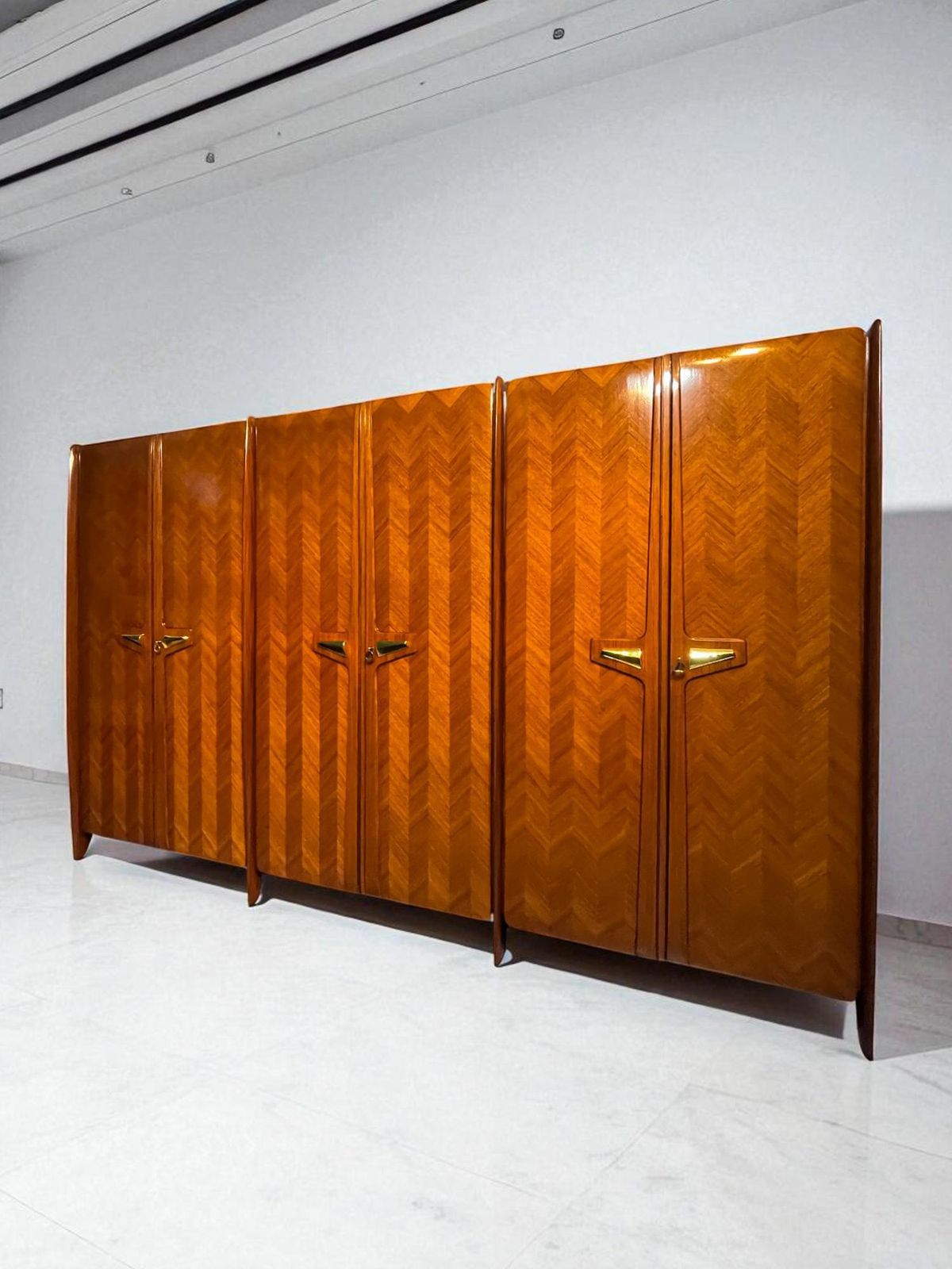 Italian Mid Century Wardrobe Or Armoire By La Permanente Mobili Cantù, 1950s photo vinterior