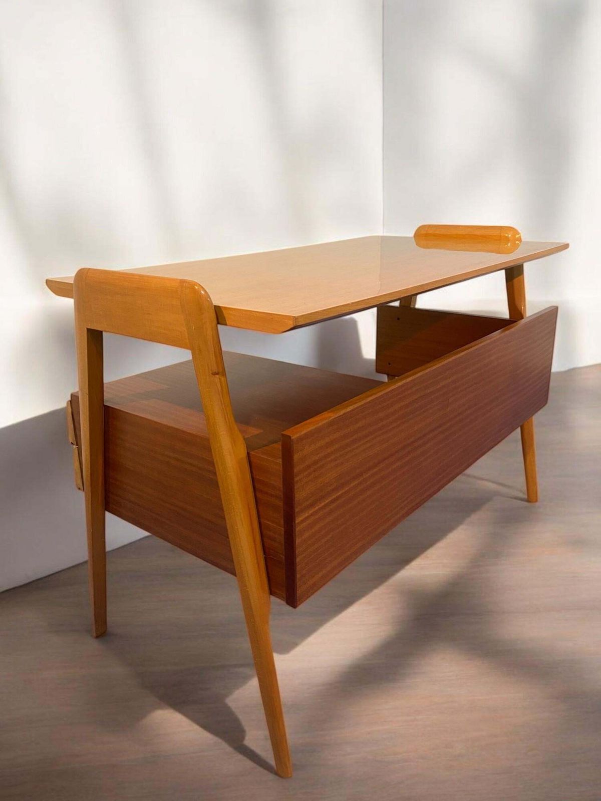 photo vintage Italian Mid Century Table Desk And Chair Designed By Vittorio Dassi In 1950s