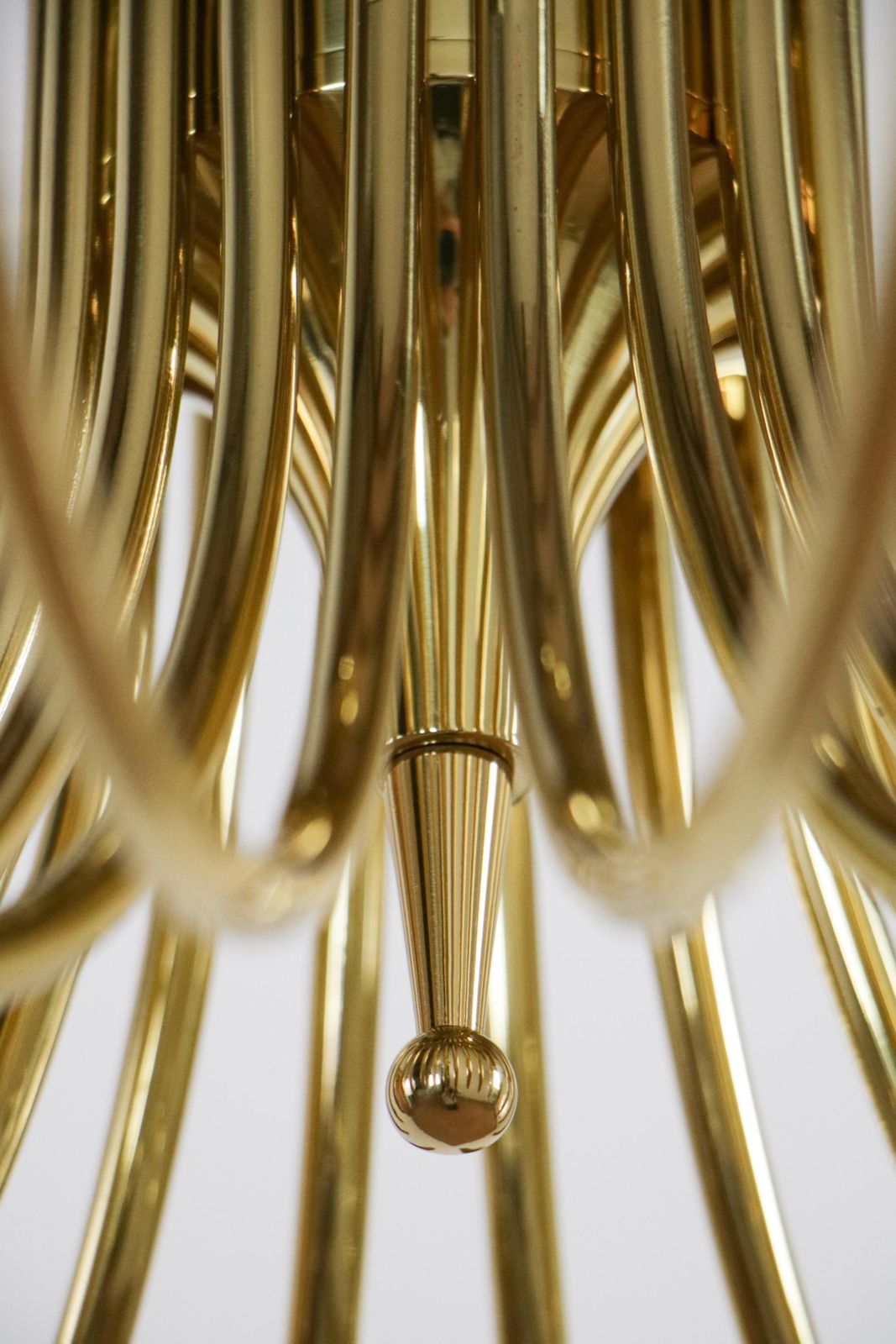 photo vinterior Italian Mid Century 18 Lights Chandelier By Angelo Lelii For Arredoluce