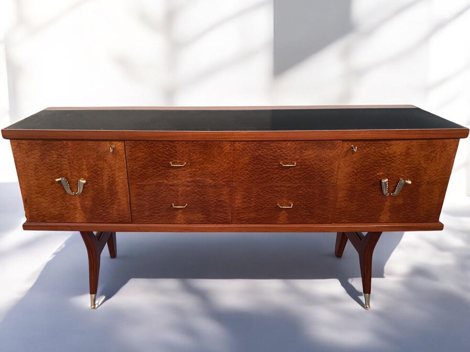 Italian Midcentury Amboyna Briar Sideboard By Vittorio Dassi, 1950s photo Furniture