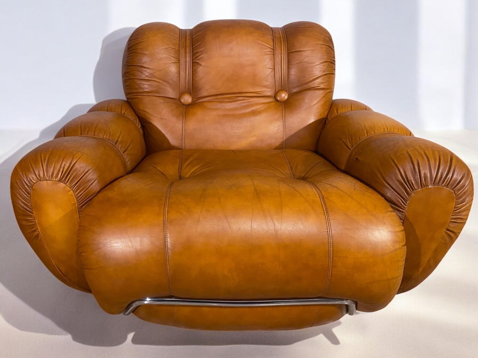 photo buy Italian Mid Century Natural Leather Space Age Armchairs, 1970s
