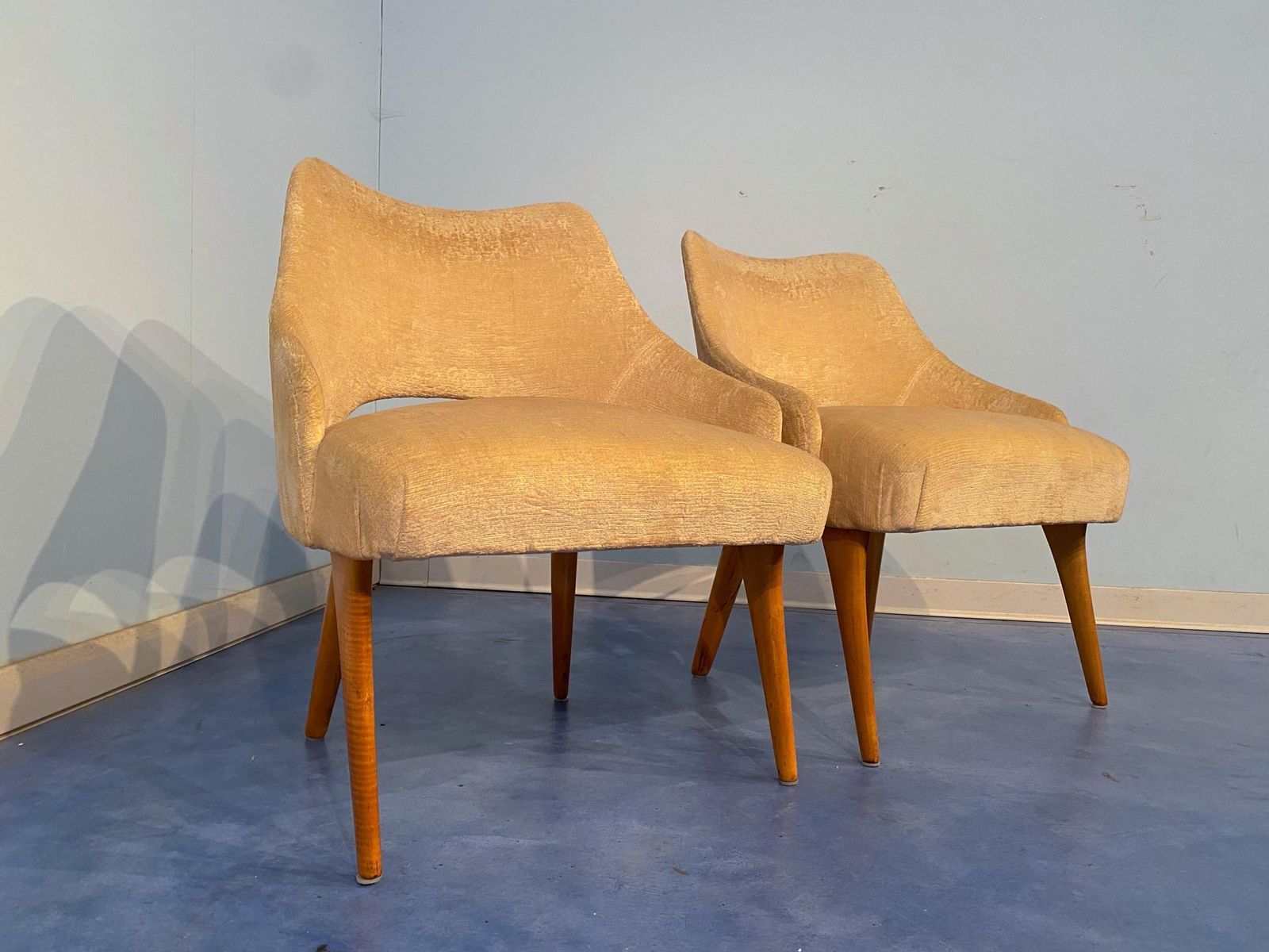 Couple Of Italian Mid Century Armchairs In Yellow Velvet By Vittorio Dassi photo Furniture