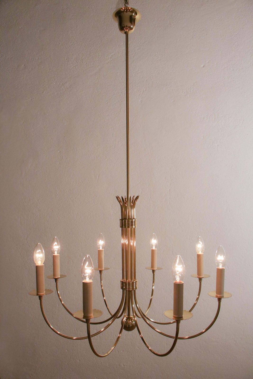 photo for sale Italian Mid Century Chandelier Attributed To Guglielmo Ulrich, 1945s