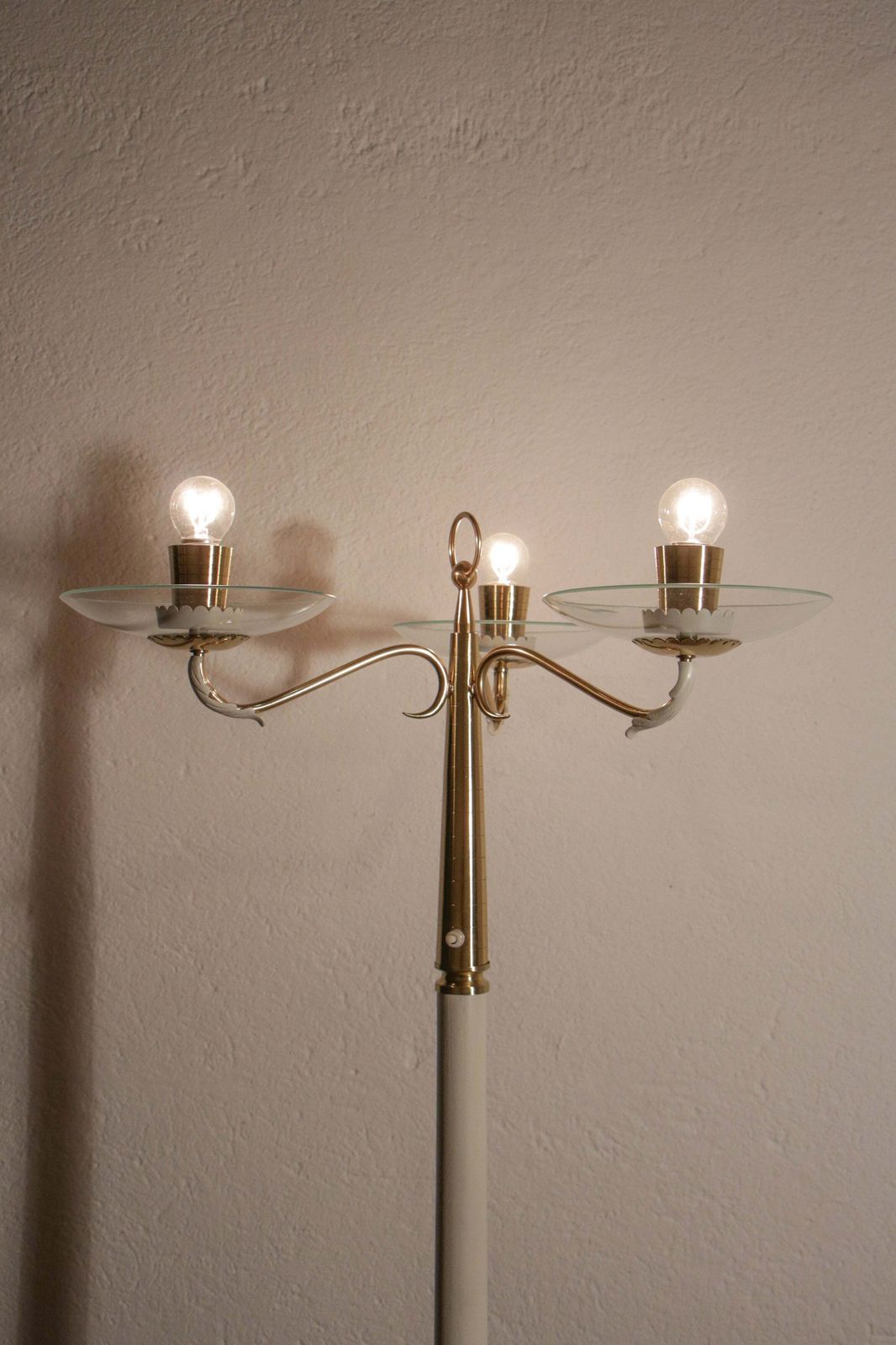 Italian  Ash Wood Polished Brass Lamp Floor Attributed To Pietro Chiesa  1940s photo furniture