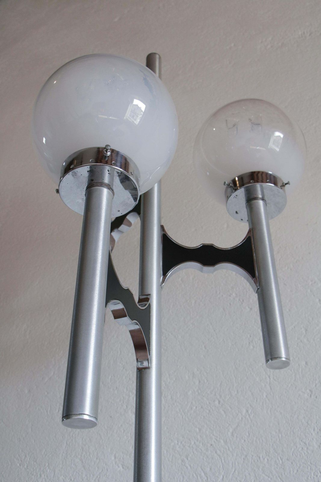 Italian Space Age Three Lights Floor Lamp By Gaetano Sciolari, 1970s photo vinterior