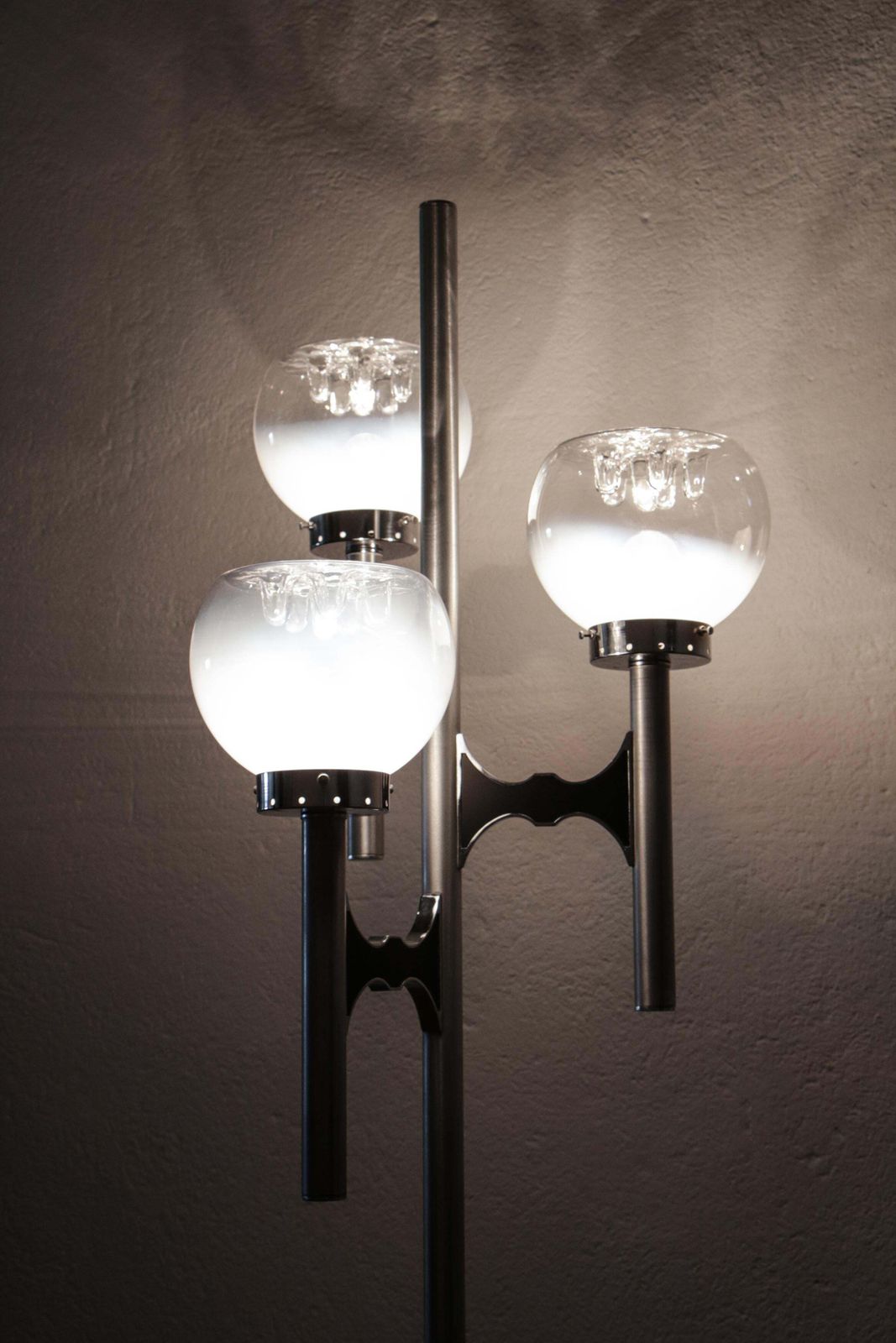 photo vinterior Italian Space Age Three Lights Floor Lamp By Gaetano Sciolari, 1970s