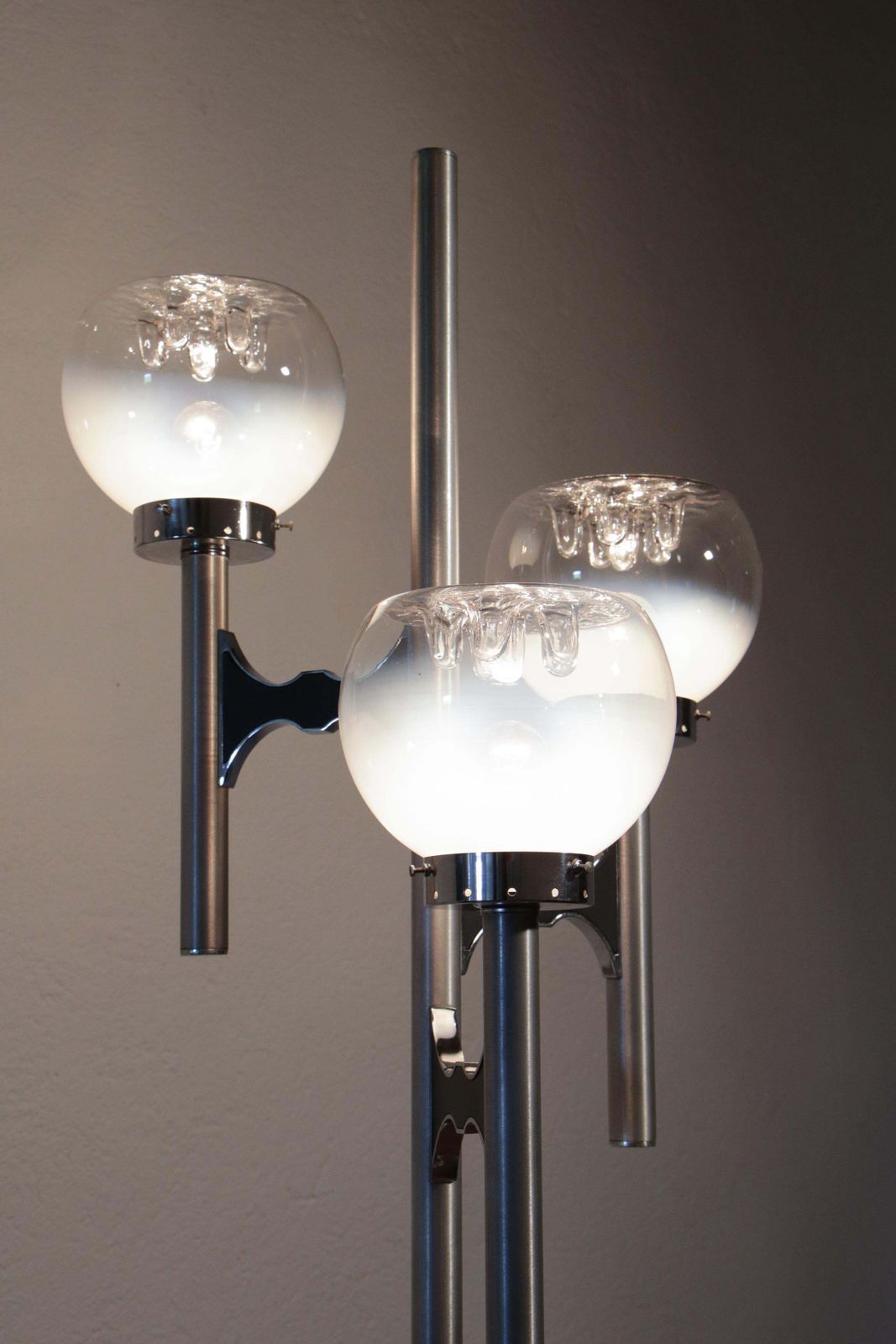 photo buy Italian Space Age Three Lights Floor Lamp By Gaetano Sciolari, 1970s