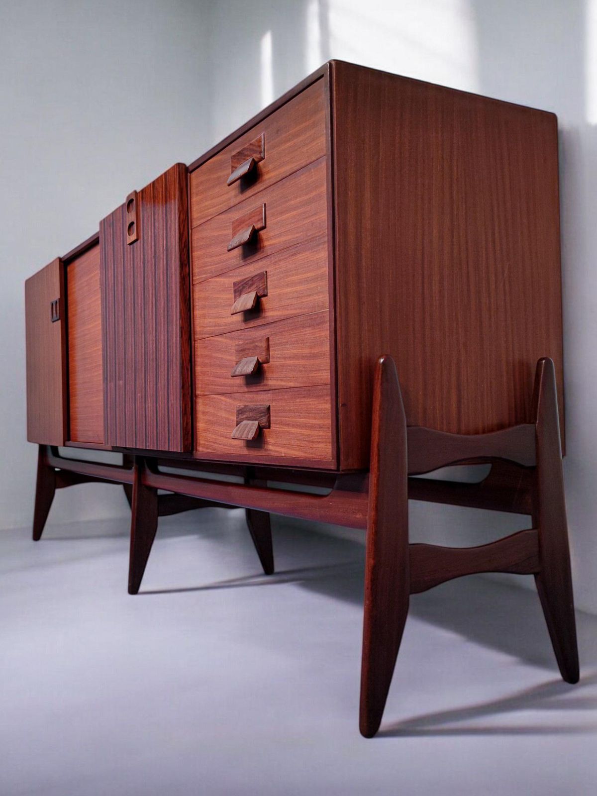 photo vintage Italian Mid Century Modern Teak Sideboard By Fratelli Proserpio, 1960s