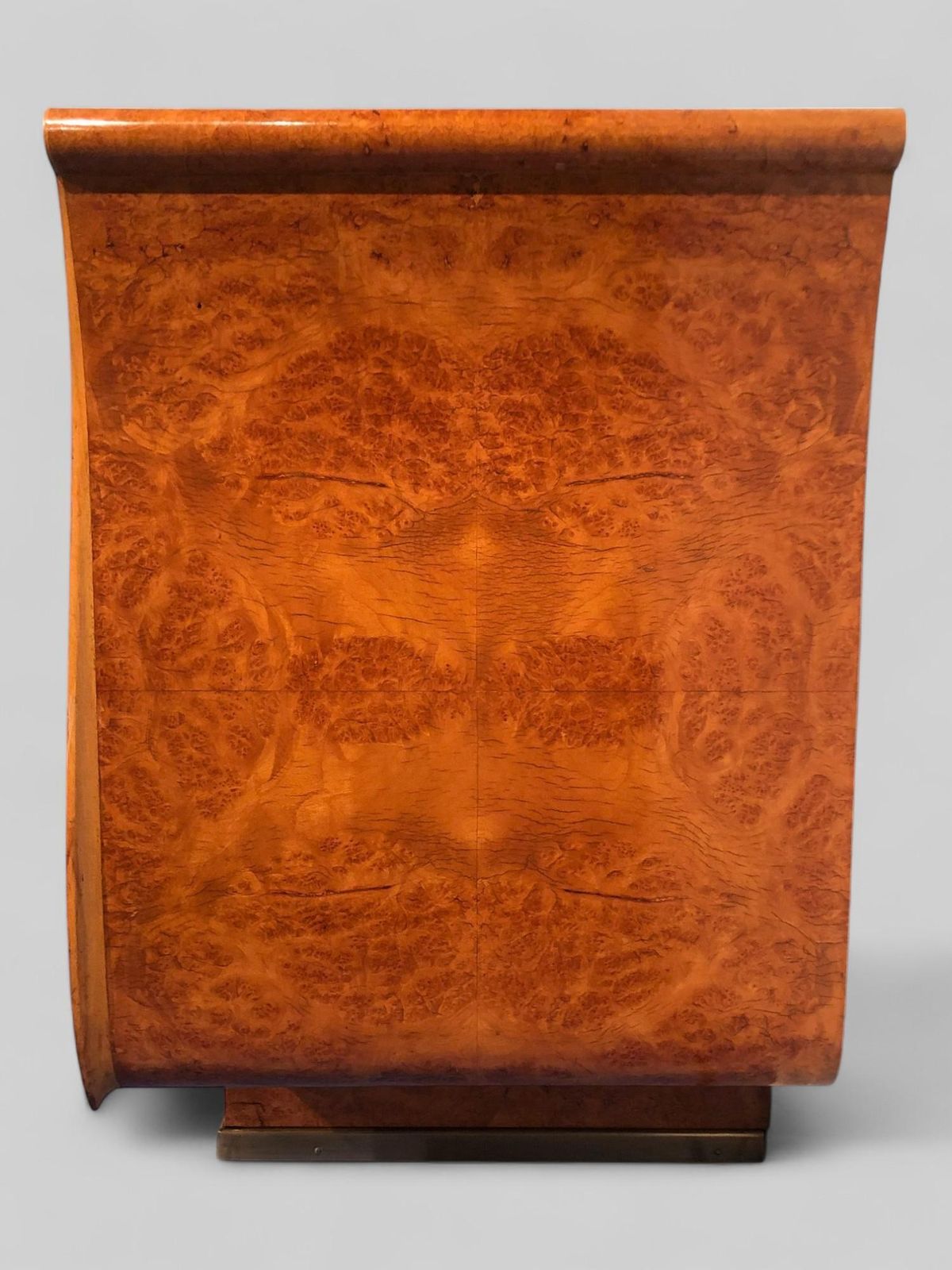 Italian Mid Century Modern Chest Of Drawers In Birch Briar Root, 1950s photo vintage