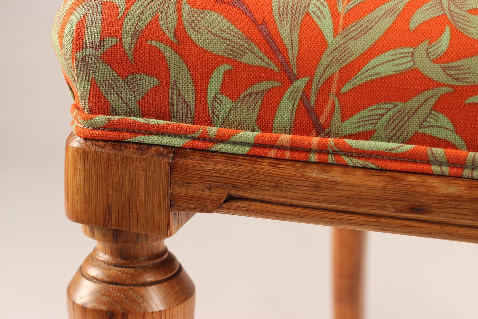 photo vintage Pair Of Arts & Crafts Oak Back Pierced Hall Chairs With Fabric By Morris & Co