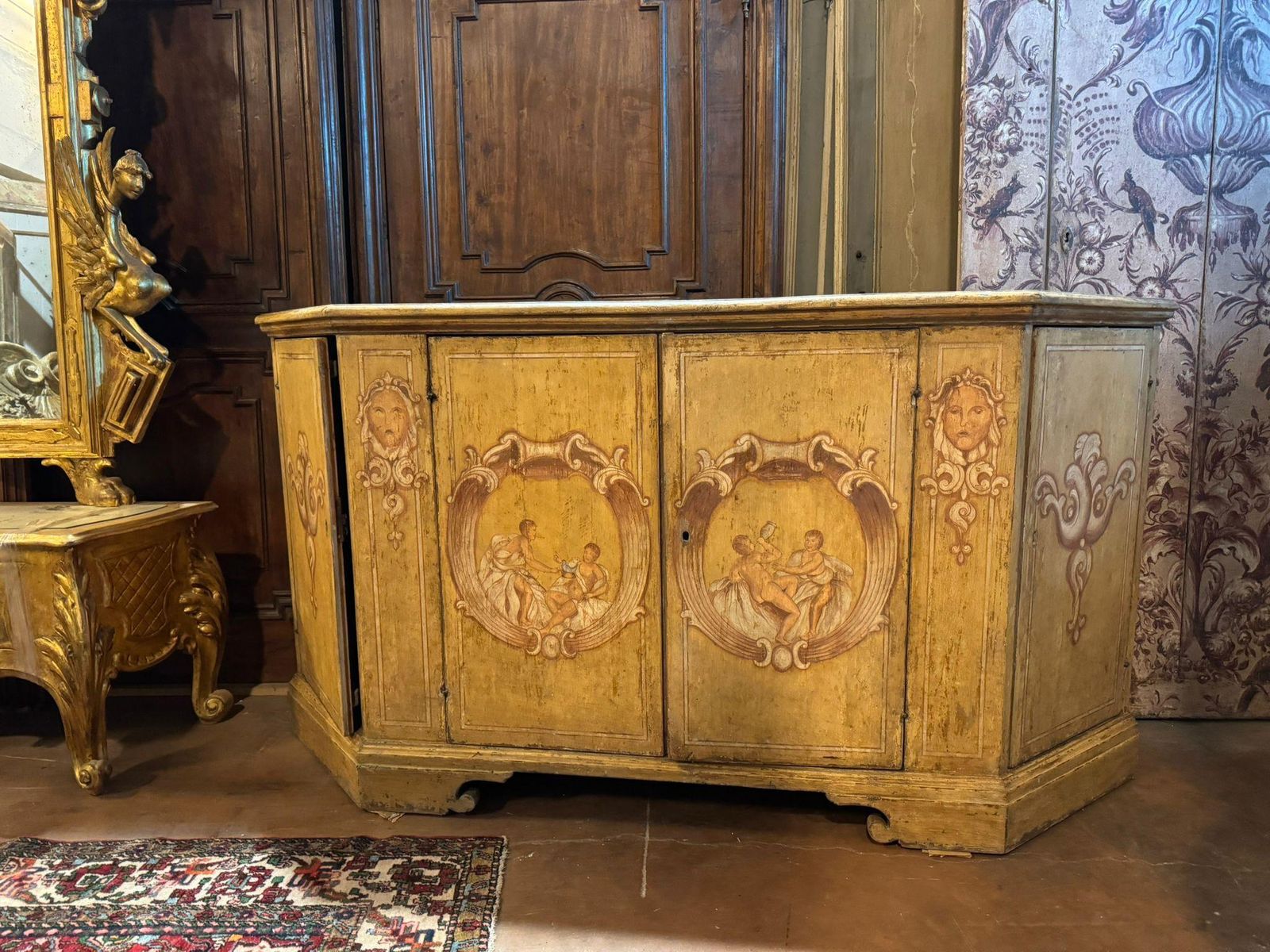 photo vinterior Sideboard Credenzas In Lacquered Wood And Painted With Figures, Italy