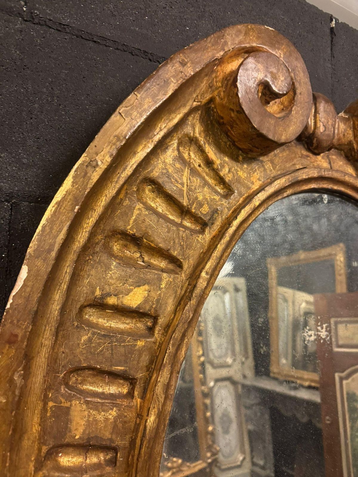 Oval Wall Mirror In Carved And Gilded Wood, Italy photo Home Decor