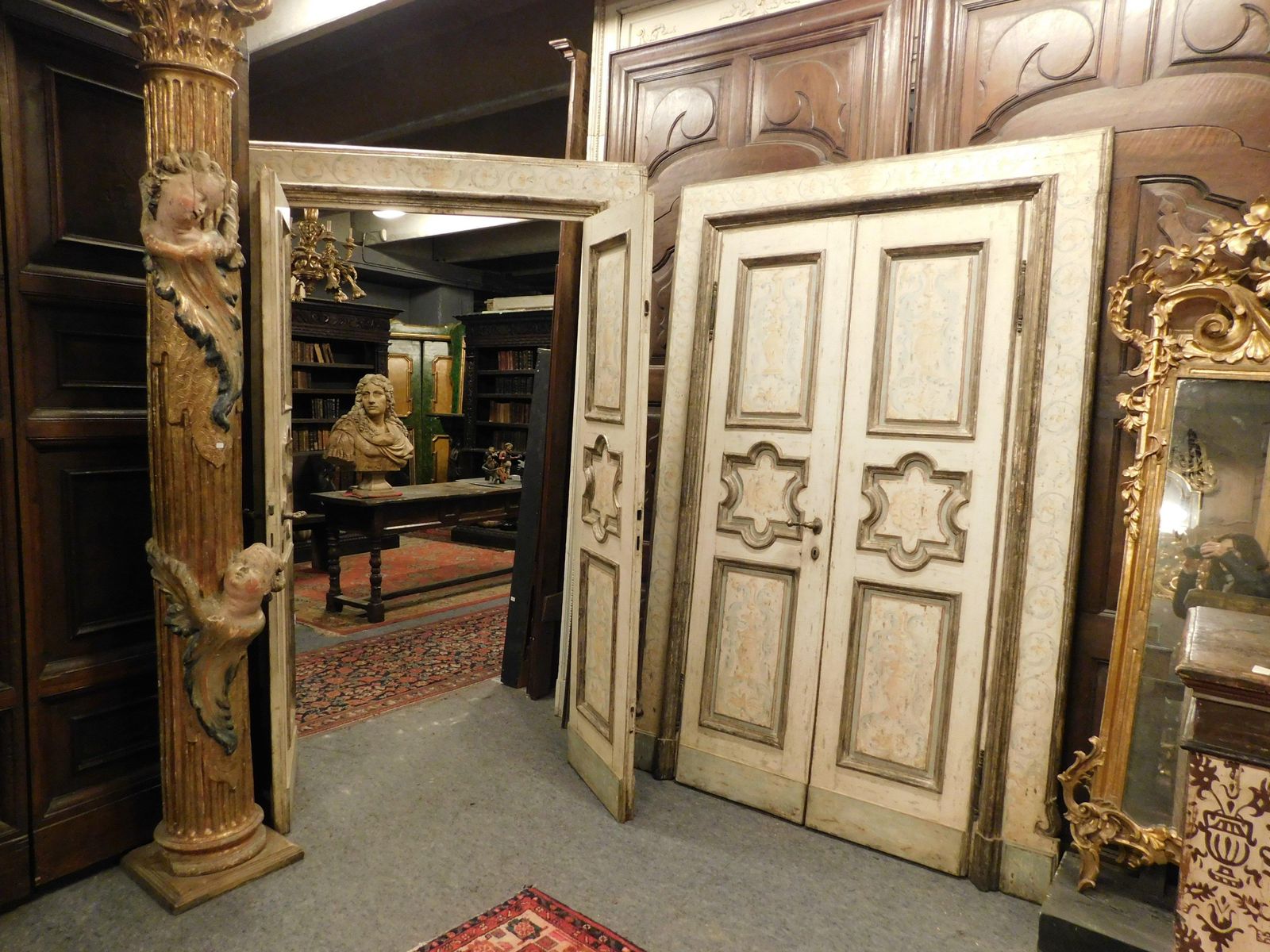 N.2 Lacquered Wooden Doors, Two Leaves With Carved And Painted Panels, Italy photo 6194.0