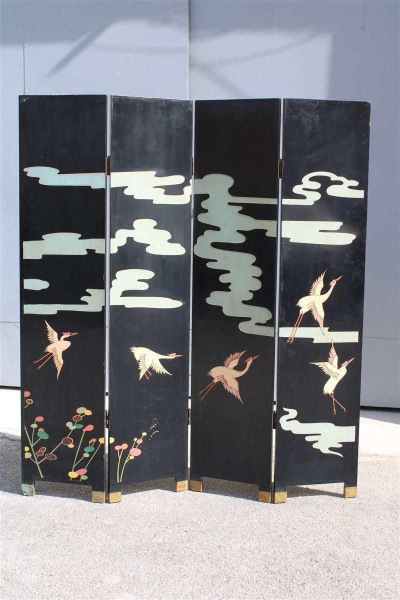 photo vintage 4 Panel Wood With Colored Enamels And Chinese Gold Leaf Lotus Flowers And Herons