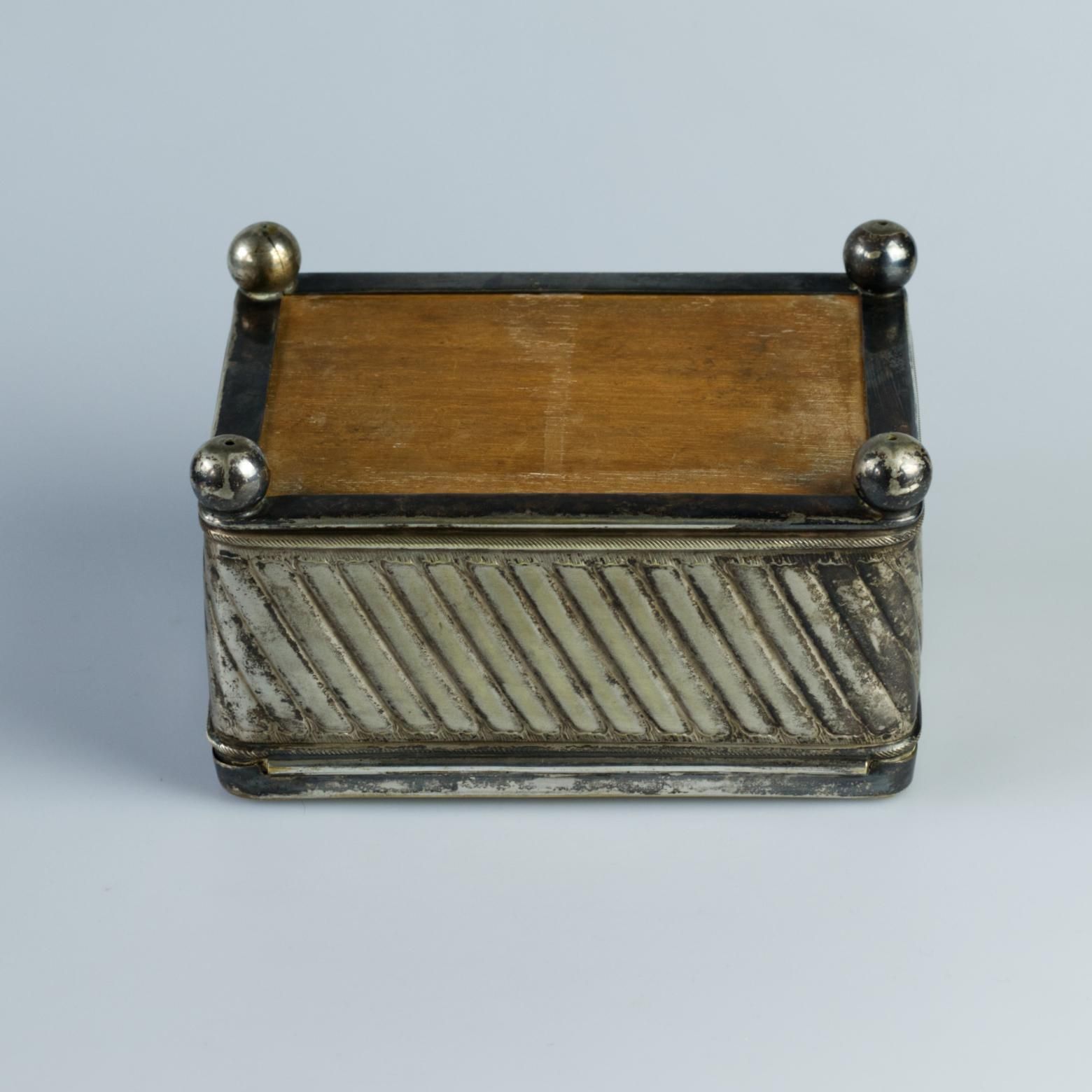Silver Plated Cigarette Or Cigar Box Humidot With Cedar Filling Circa 1900s photo vintage