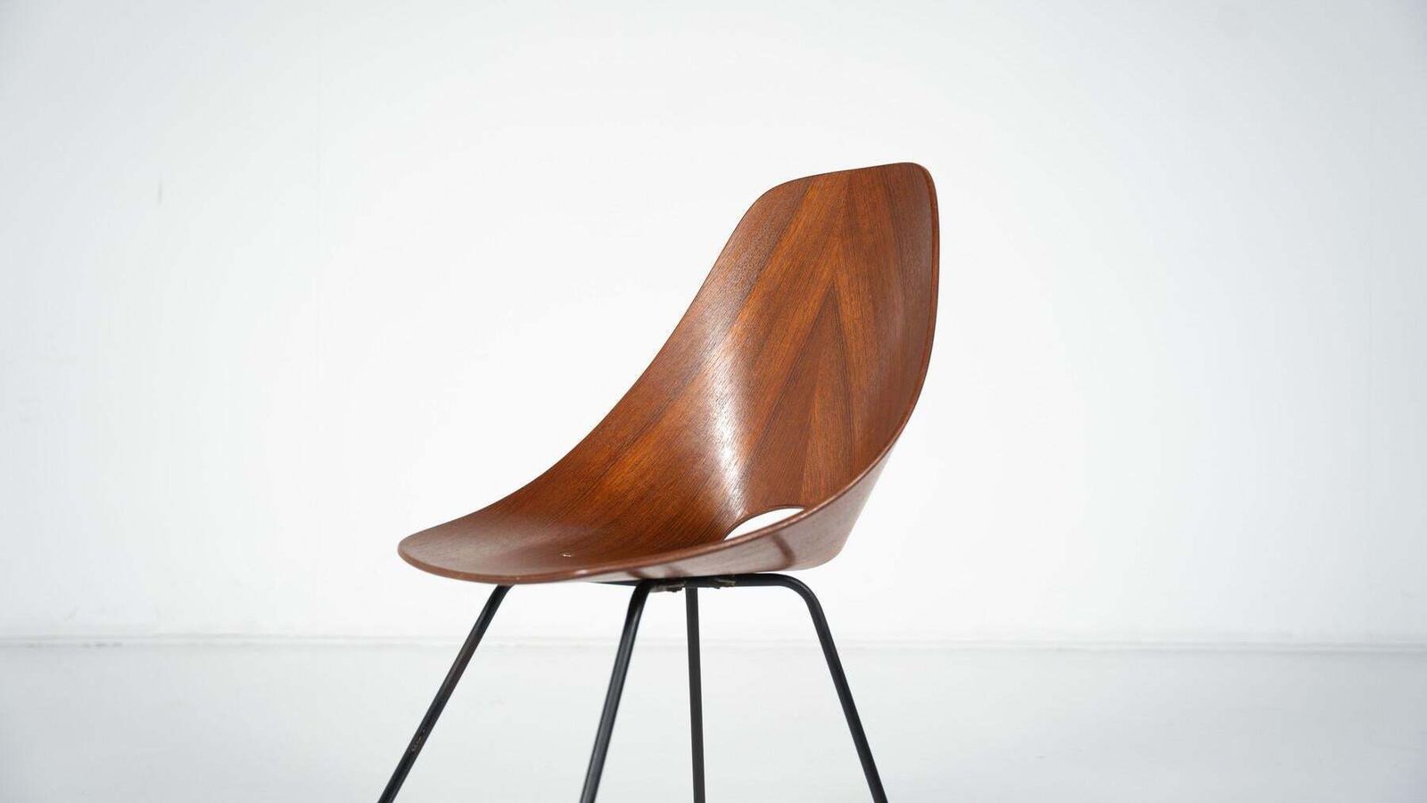 photo for sale Vittorio Nobili "Medea" Dining Chairs, Italy 1955   Sold Per Piece
