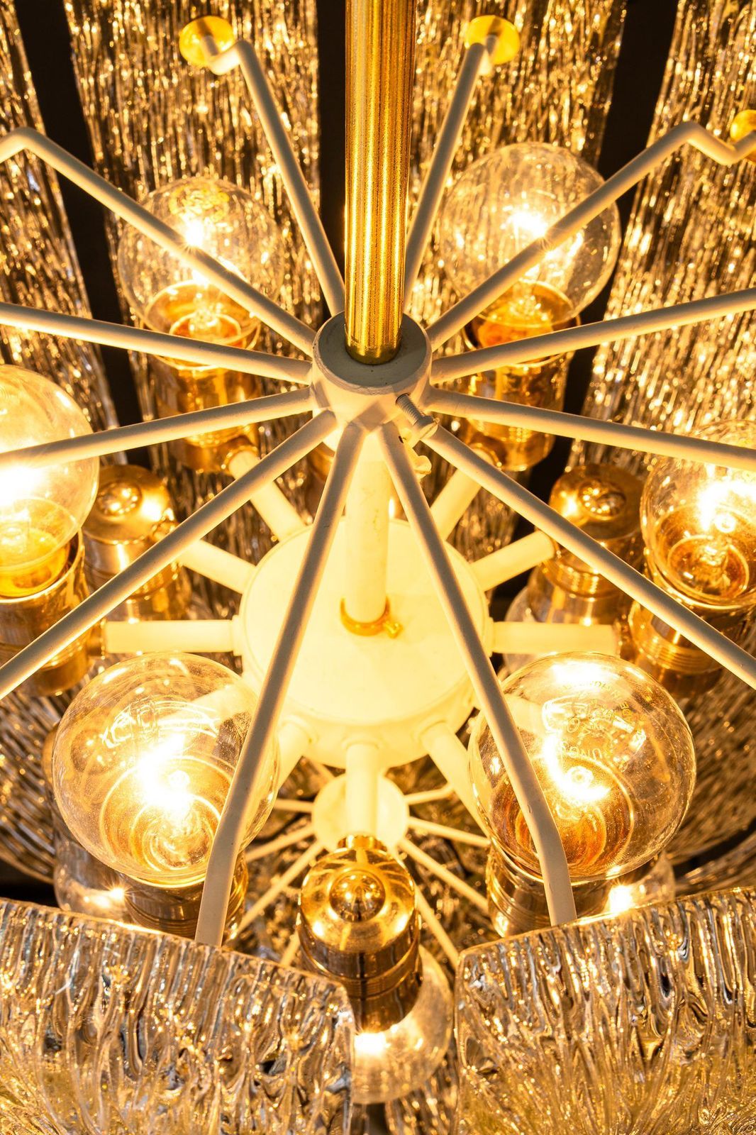 photo vintage Modern Mid Century Chandelier With Brass And Curved Textured Glass By J.T Kalmar