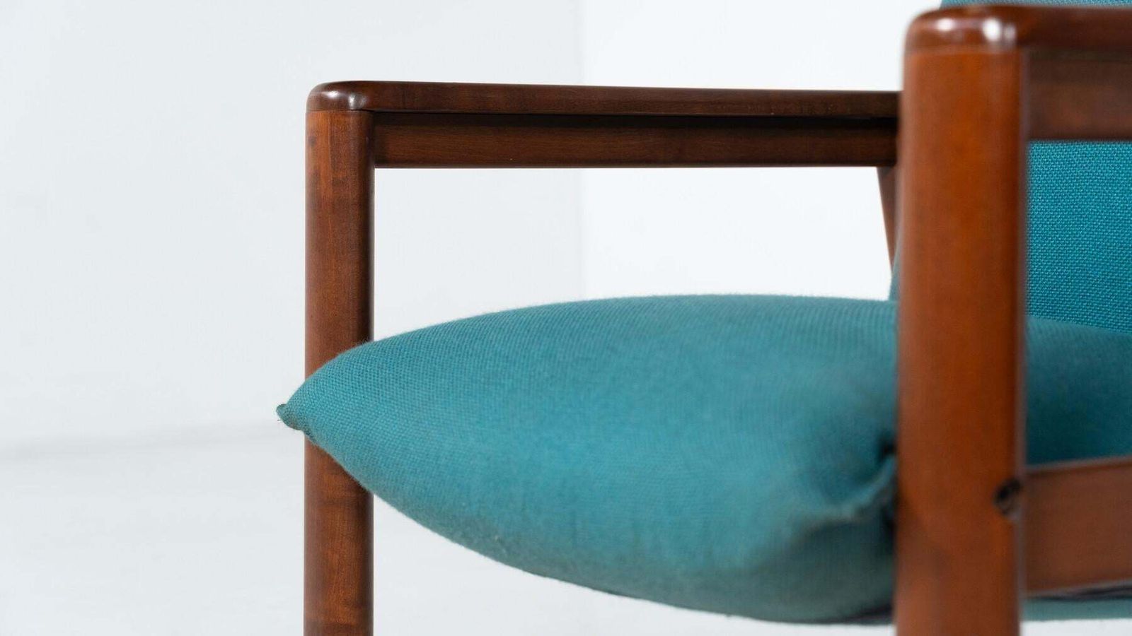 photo vintage Mid Century Modern Pair Of Armchairs, Blue Fabric And Wood, Italy, 1960s