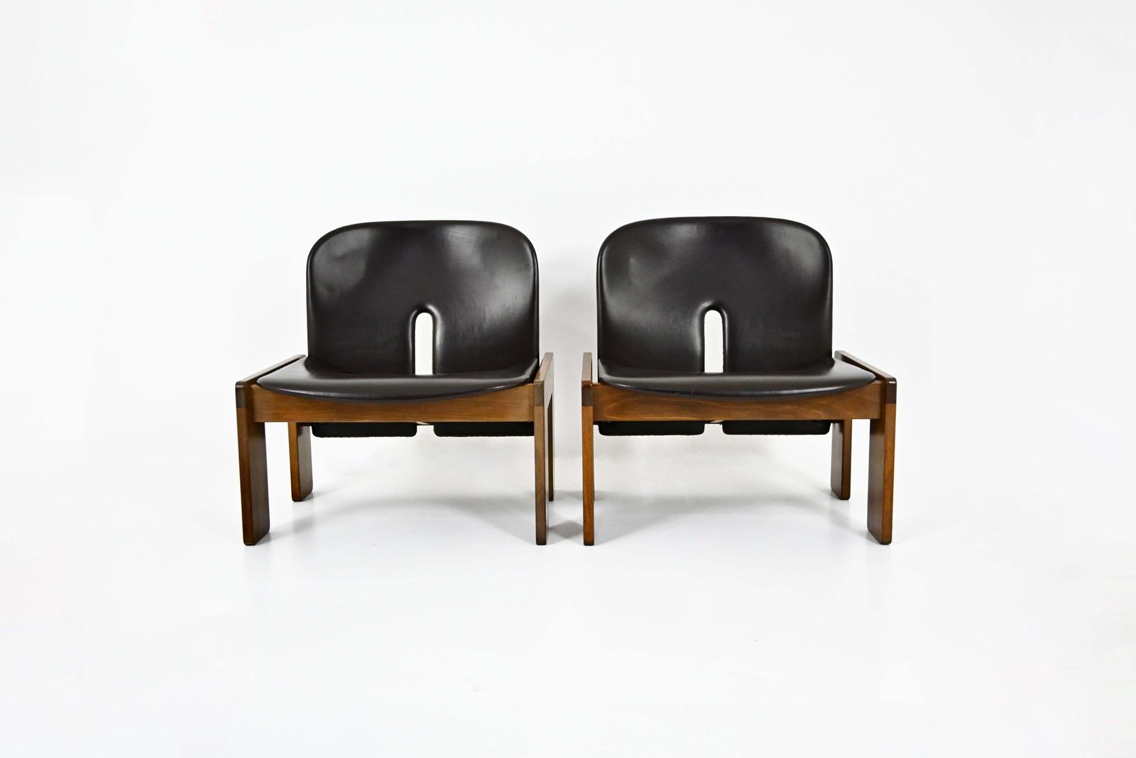 Model 925 Lounge Chairs By Afra & Tobia Scarpa For Cassina, 1970s, Set Of 2 photo Furniture