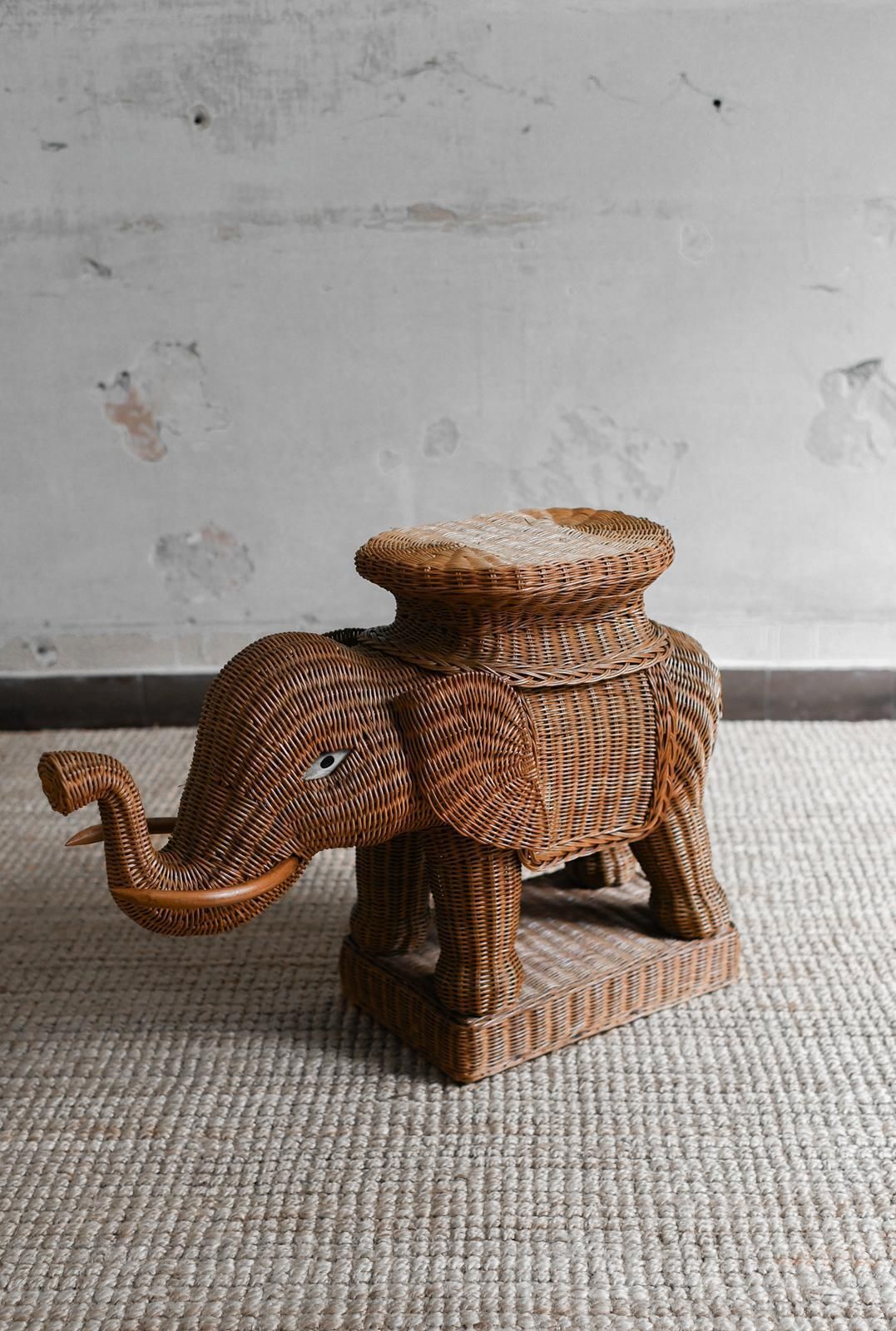 Elephant Side Table In Wicker By Vivai Del Sud, 1970 photo for sale